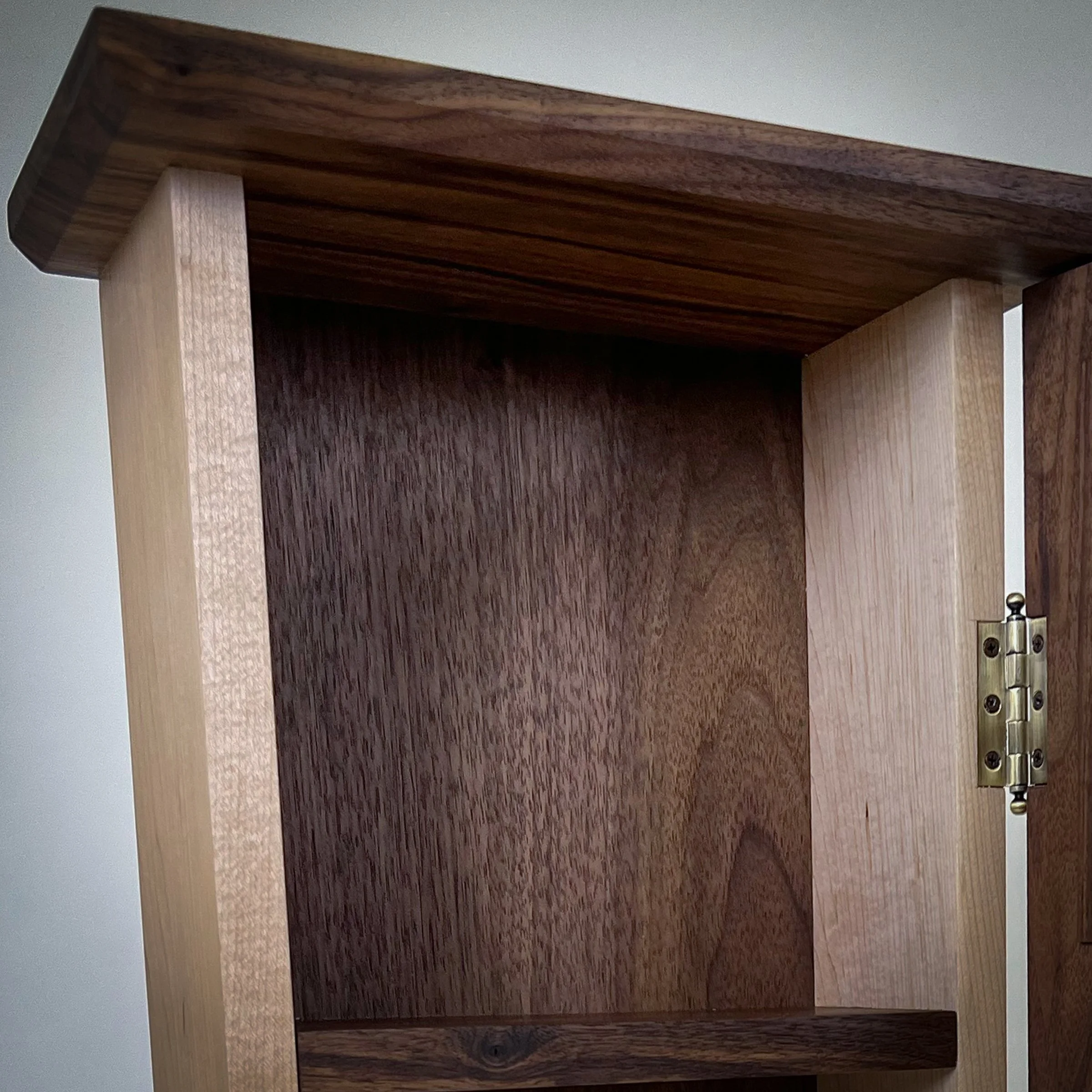 sm_storage_cabinet_03