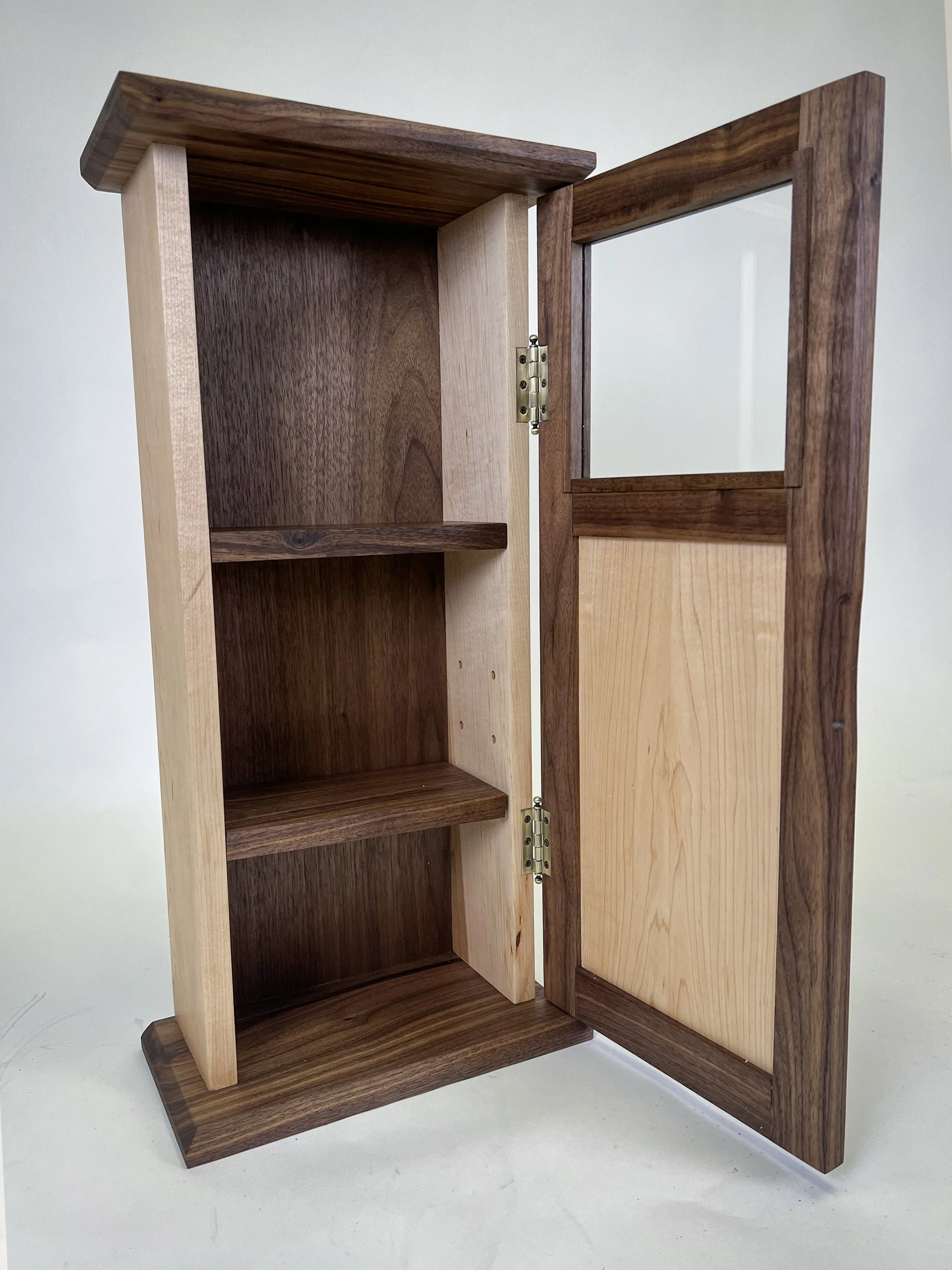sm_storage_cabinet