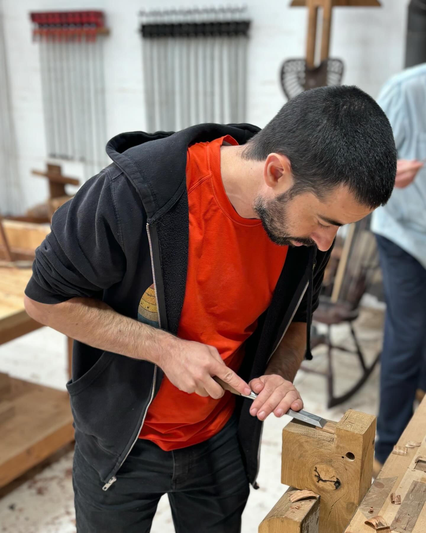 Adrian getting to the point with his wedge making.
.
.
#chairclass #chairmaking #chairmakingcourses #woodworkingclasses #chairmaker