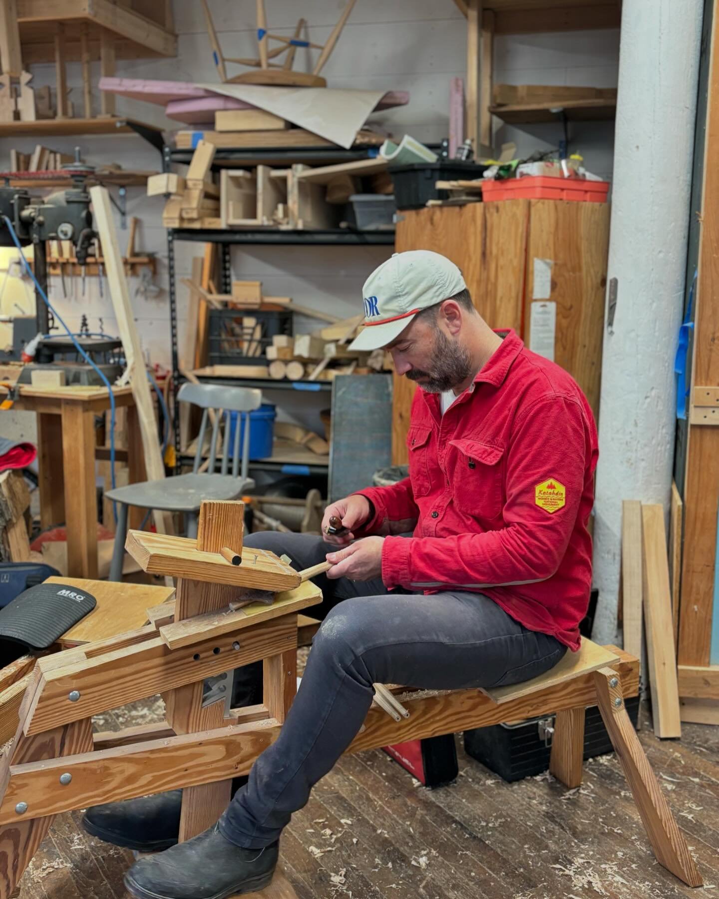 Lucas sizing his spindle tenons.
.
.
#chairclass #chairmakingcourses #petergalbertschoolofcraft