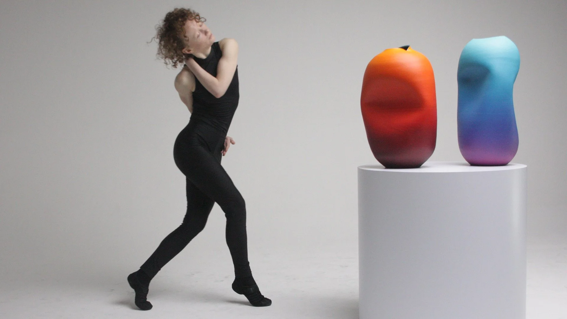 0026_08_DWB_VLOG_Forg.Tárgy_Roman-Sedina_Fotó_Laczkó_Péter.Dance_Rita-Góbi 2.jpeg