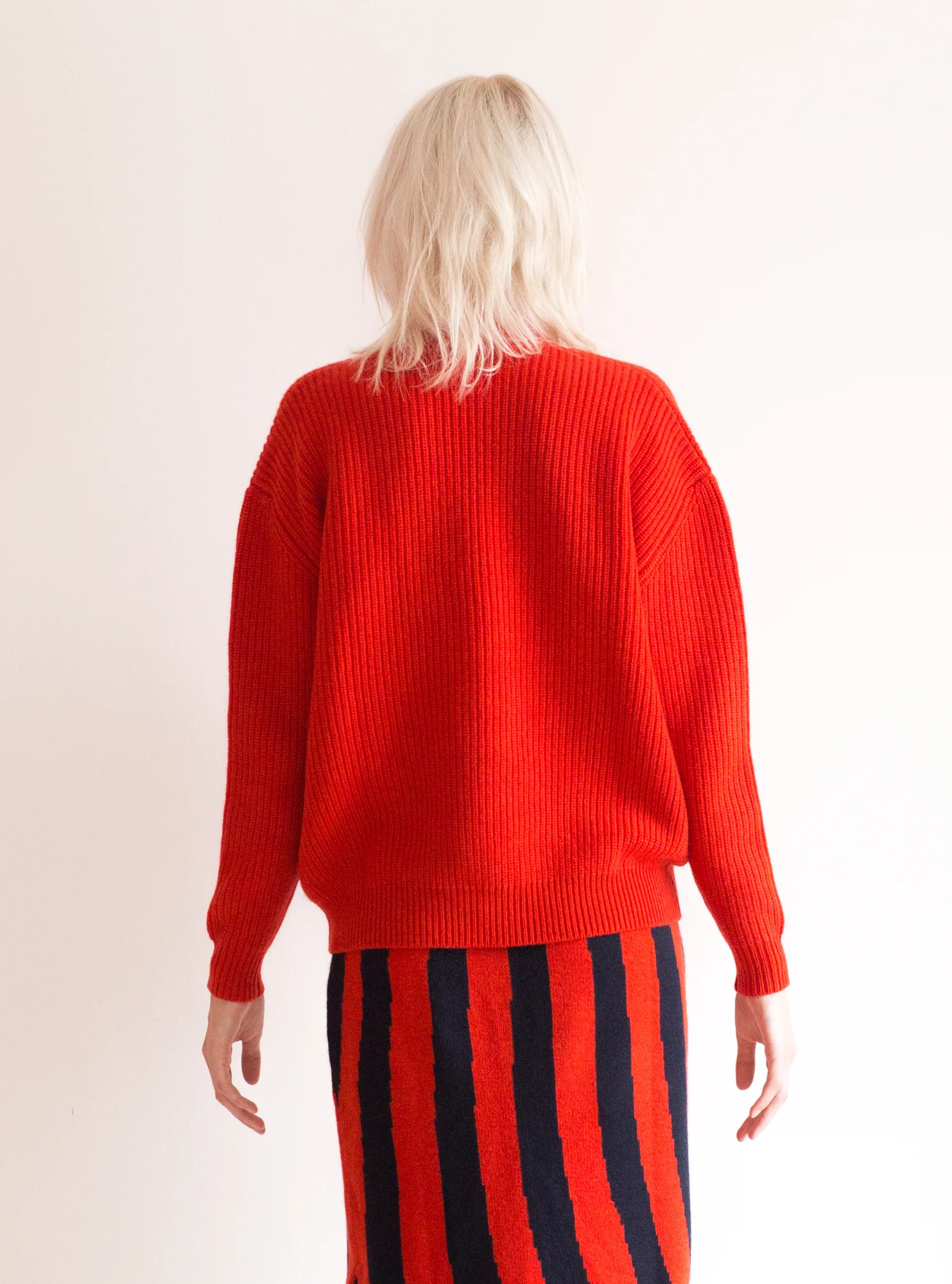 STUDIO163_W_cardigan_red_b.jpg