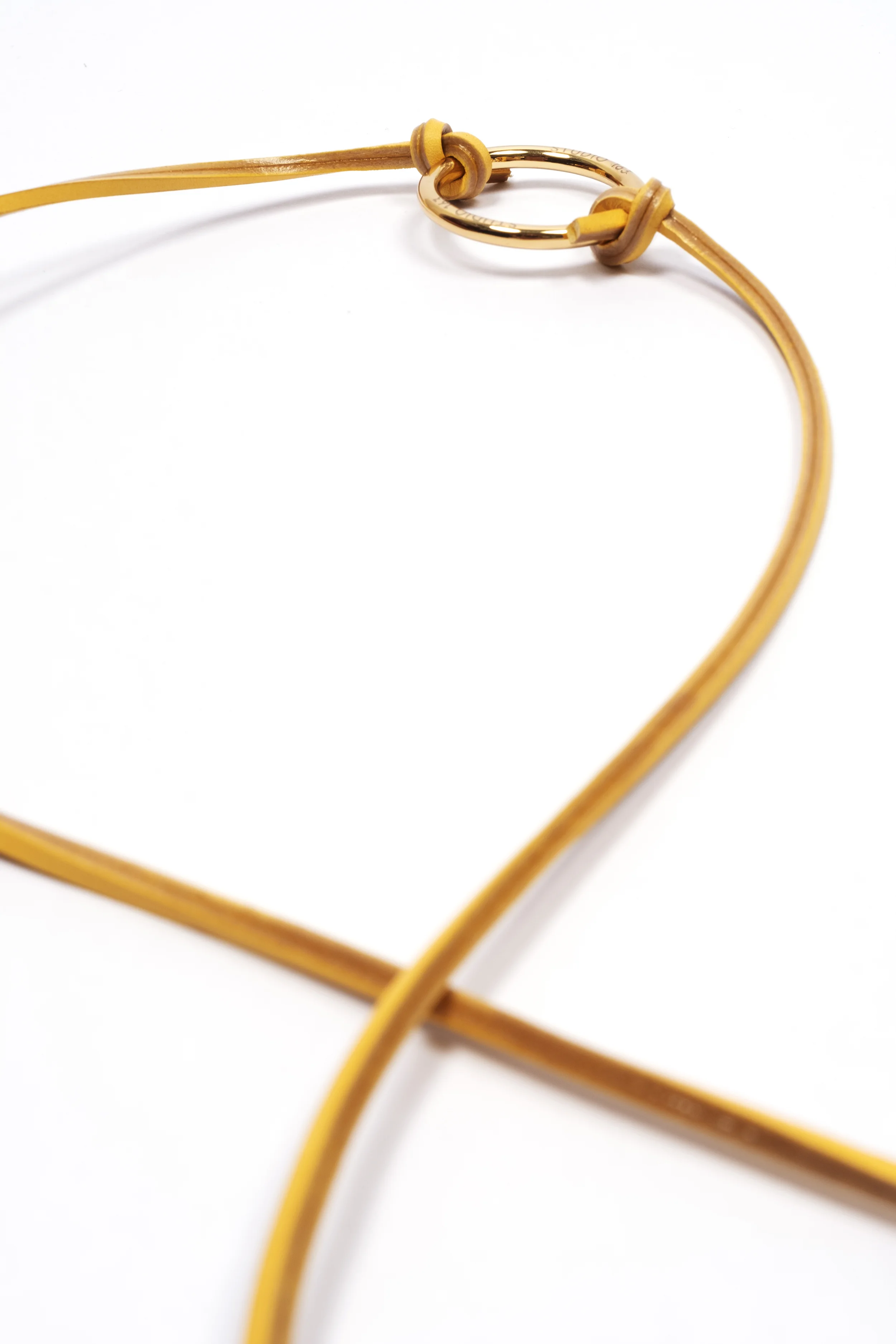 neclace_yellow_detail_03.jpg