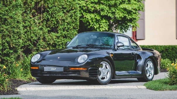 1998 Porsche 959 KOMFORT 1 of 329 959S Produced Estimate R18 MILLION - R21 million 