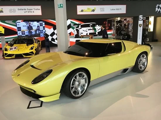 Lambo10.jpg