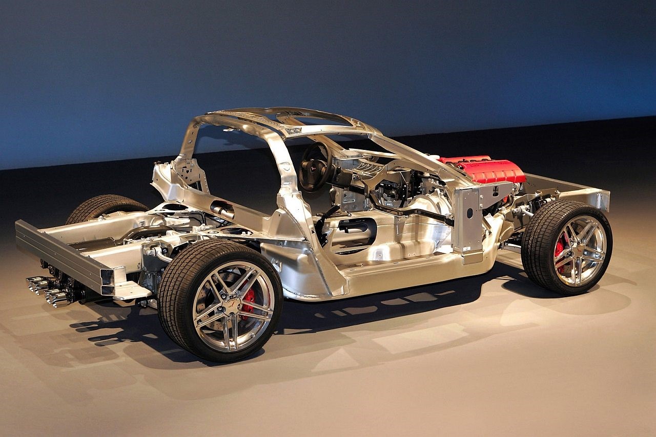 The 2006 Z06 Corvette frame was developed to include a fixed roof panel for additional rigidity throughout the car. (Image courtesy of GM Media.)