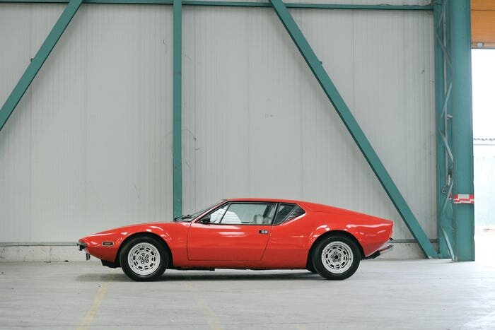 1973 De Tomaso Pantera.jpg