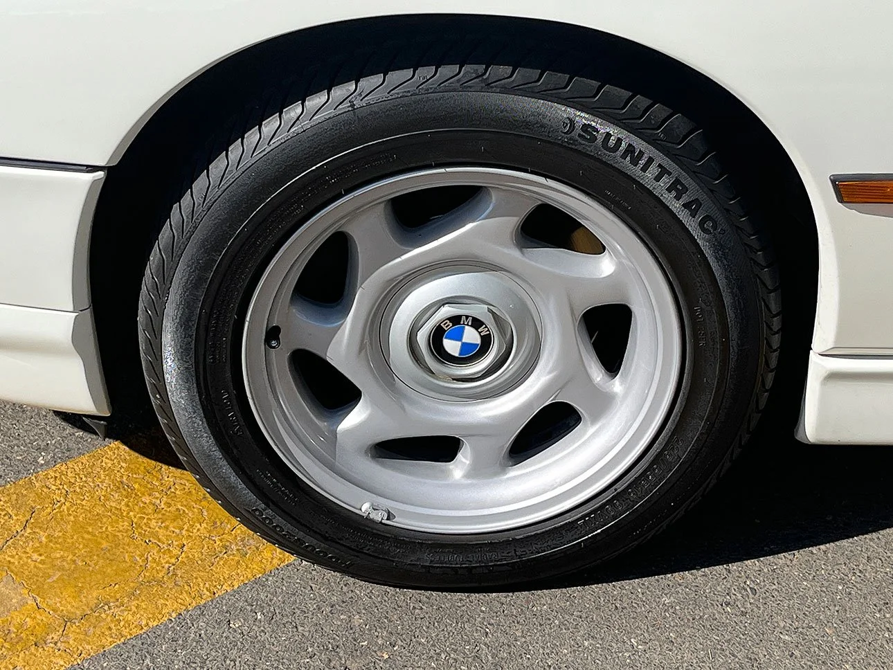 BMW 850i (E31) 1990 Model — Collectible Wheels