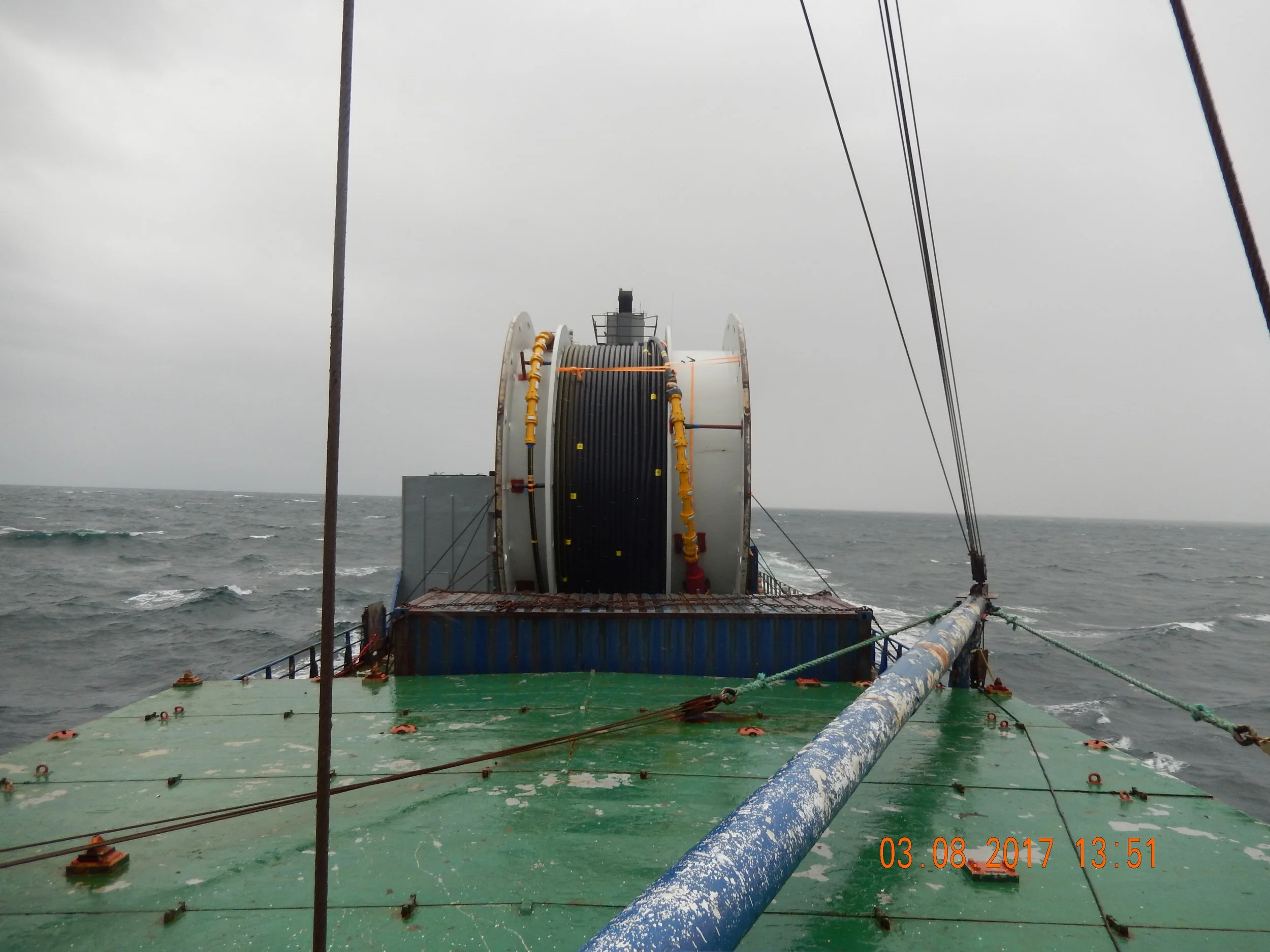 Tinto - Reel on deck