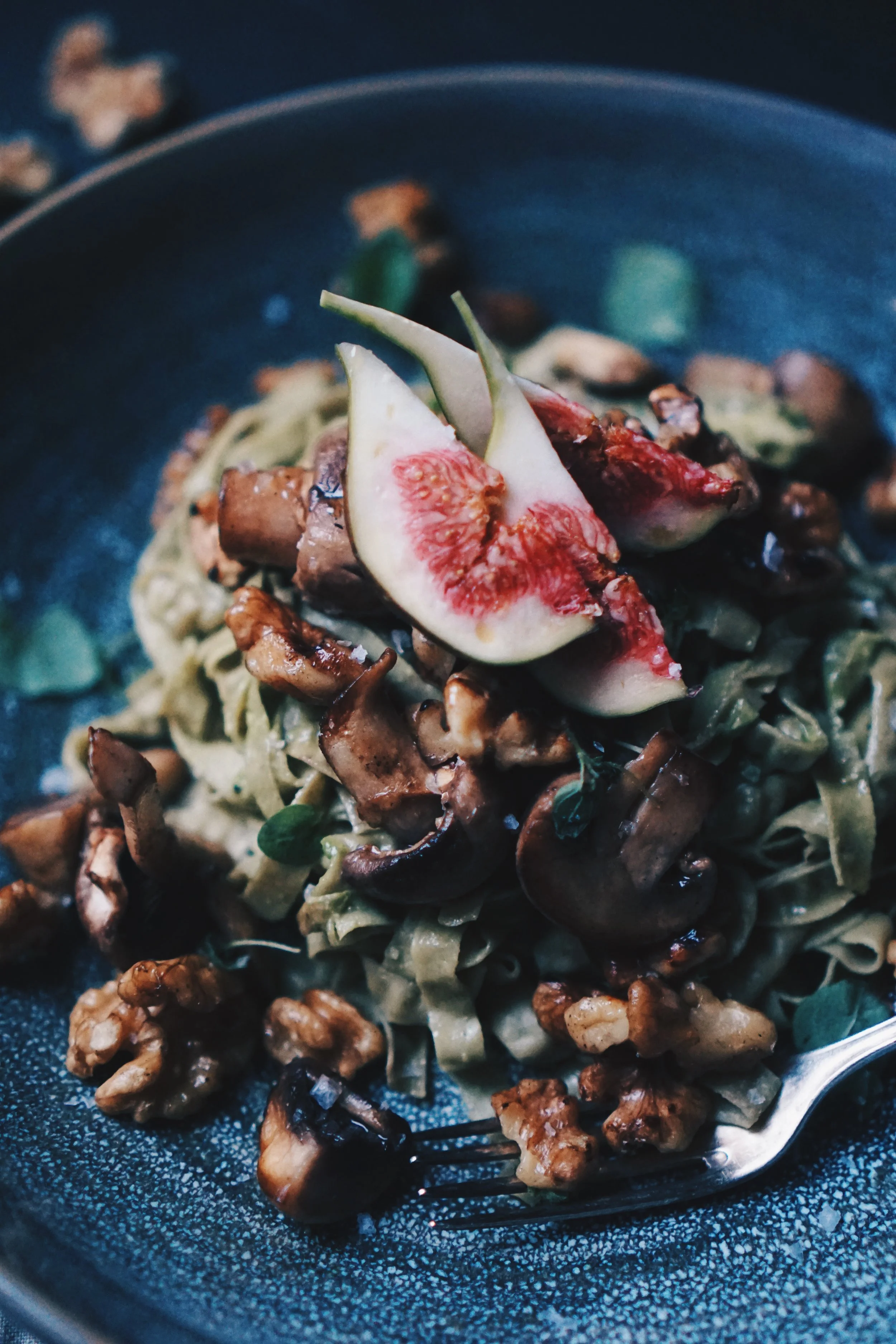 Figs, so tasty and perfect to decorate anything from sandwiches to pastas!