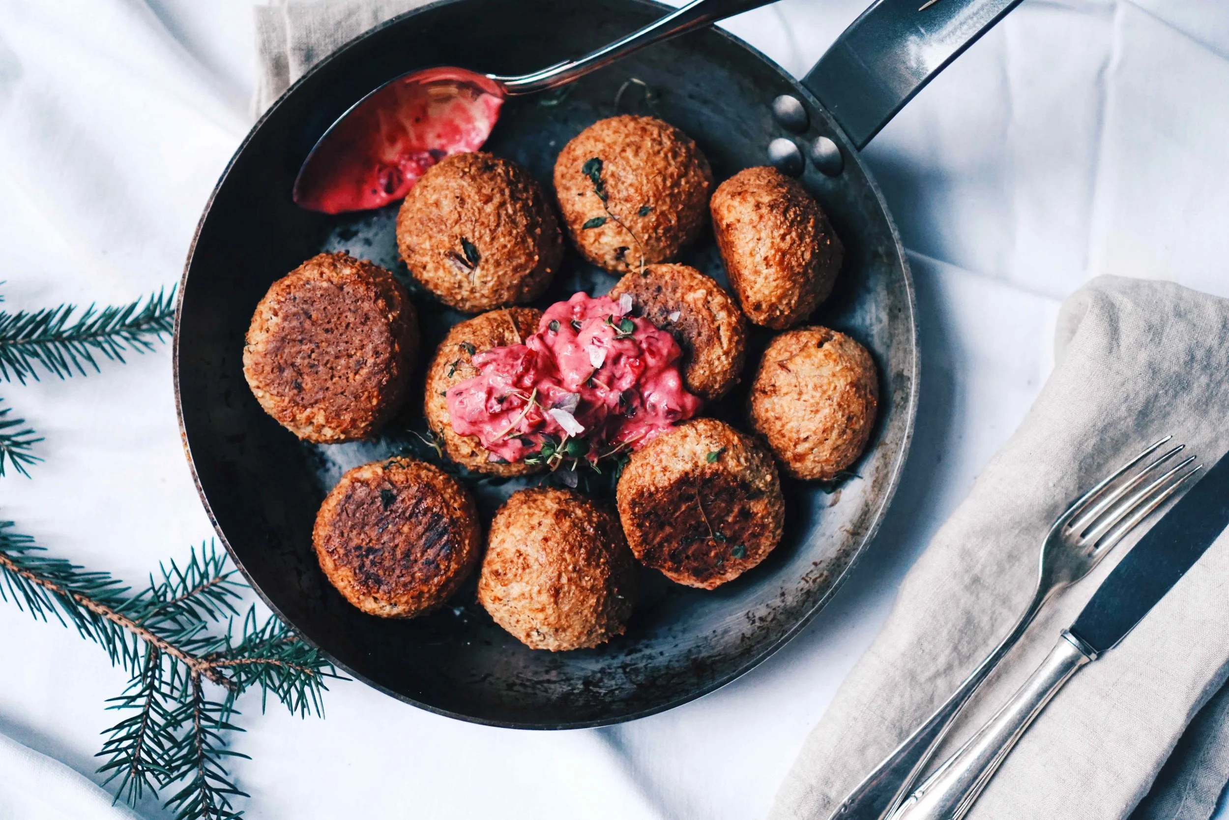 The most succesfull recipe of the shoot, meat-free meatballs (a version of which you will find in our upcoming cookbook!)