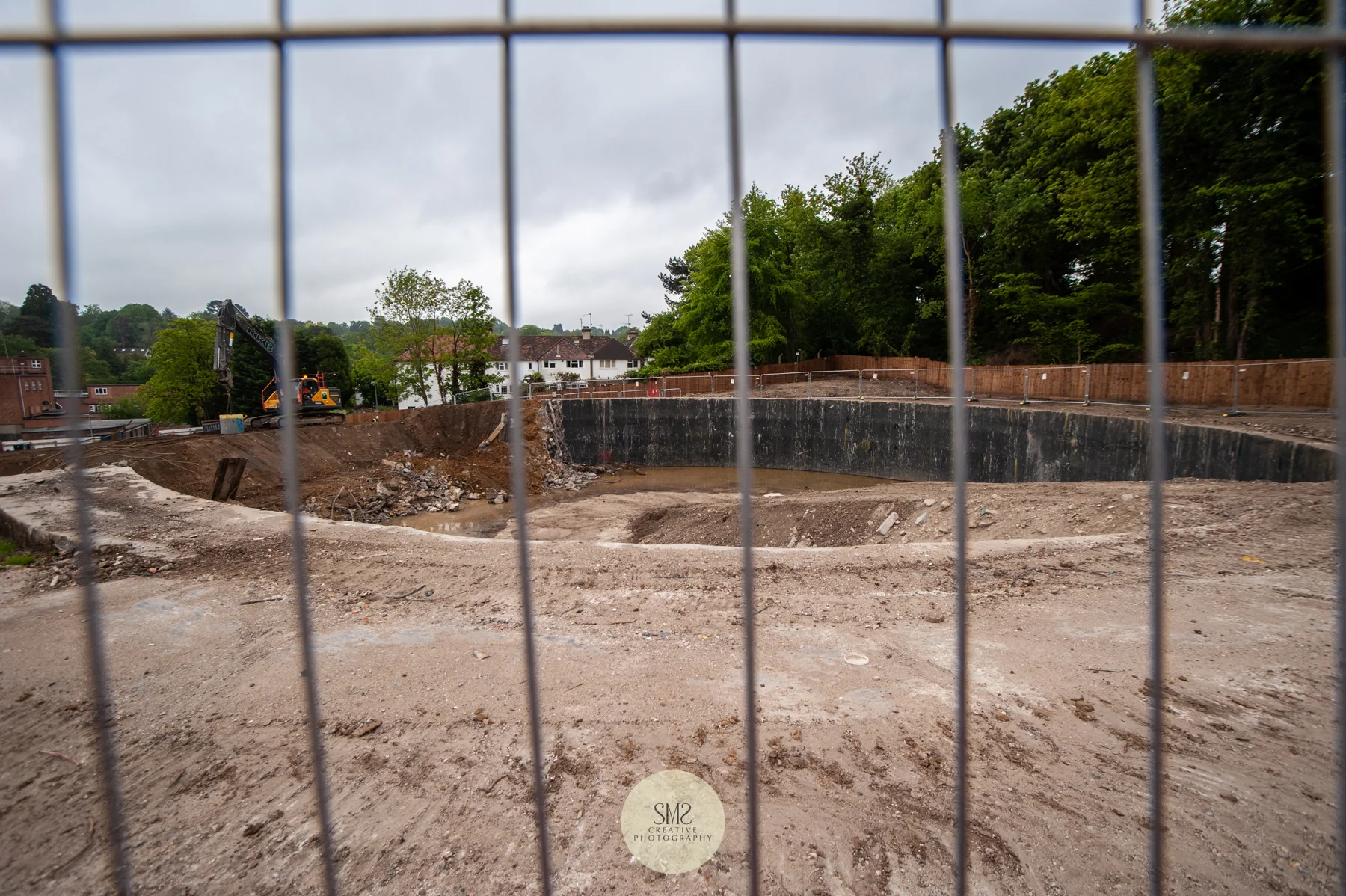 The gas holder concrete walls will be removed and re-used on site for the formation of the piling platforms.