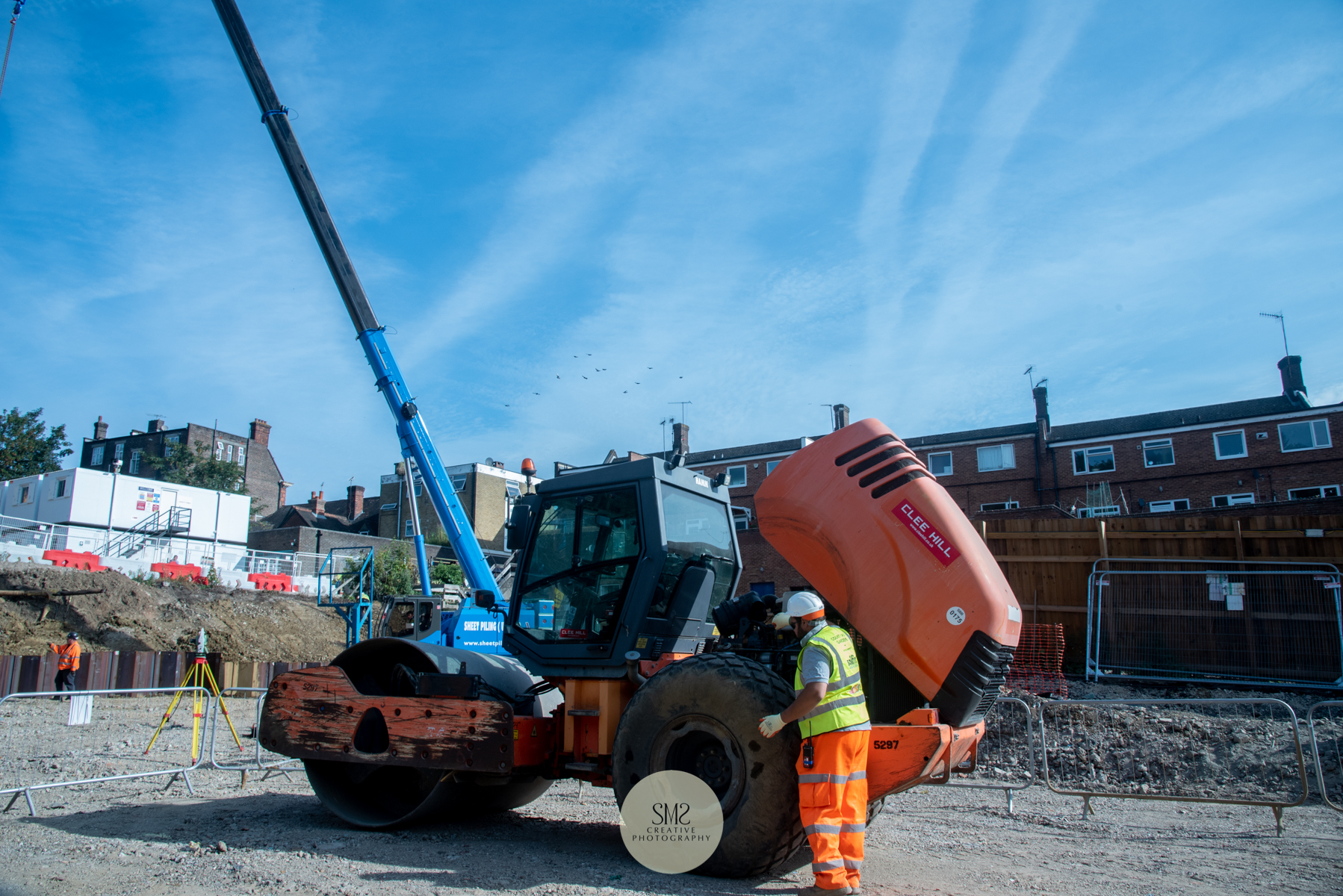  Machinery maintenance to complete the piling task 