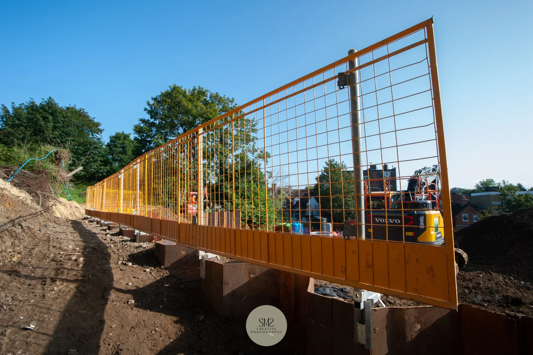 Safety barriers above the sheet piling at the Courtyard Gardens Site, Oxted.