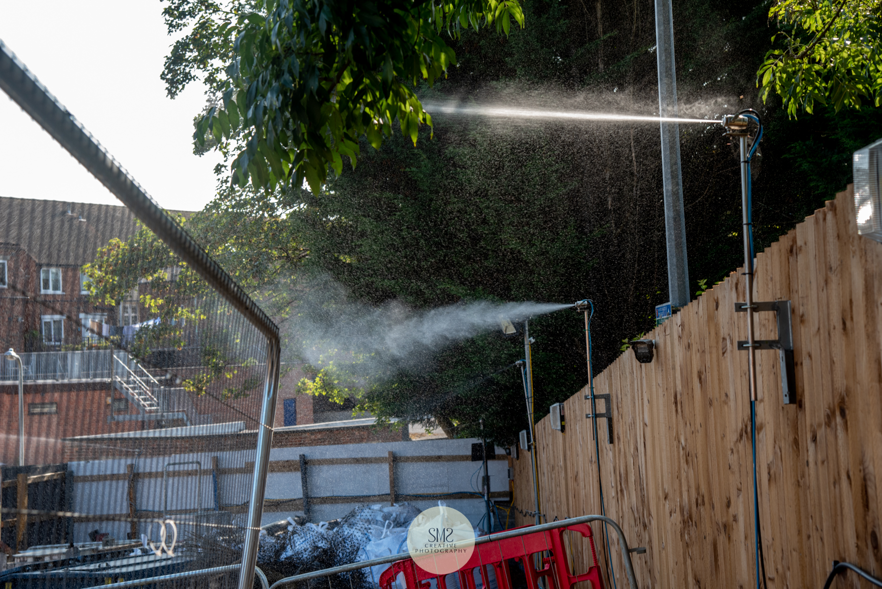 Water is intermittently sprayed with the smell of freshly ironed cotton sheets to dissipate any odours.