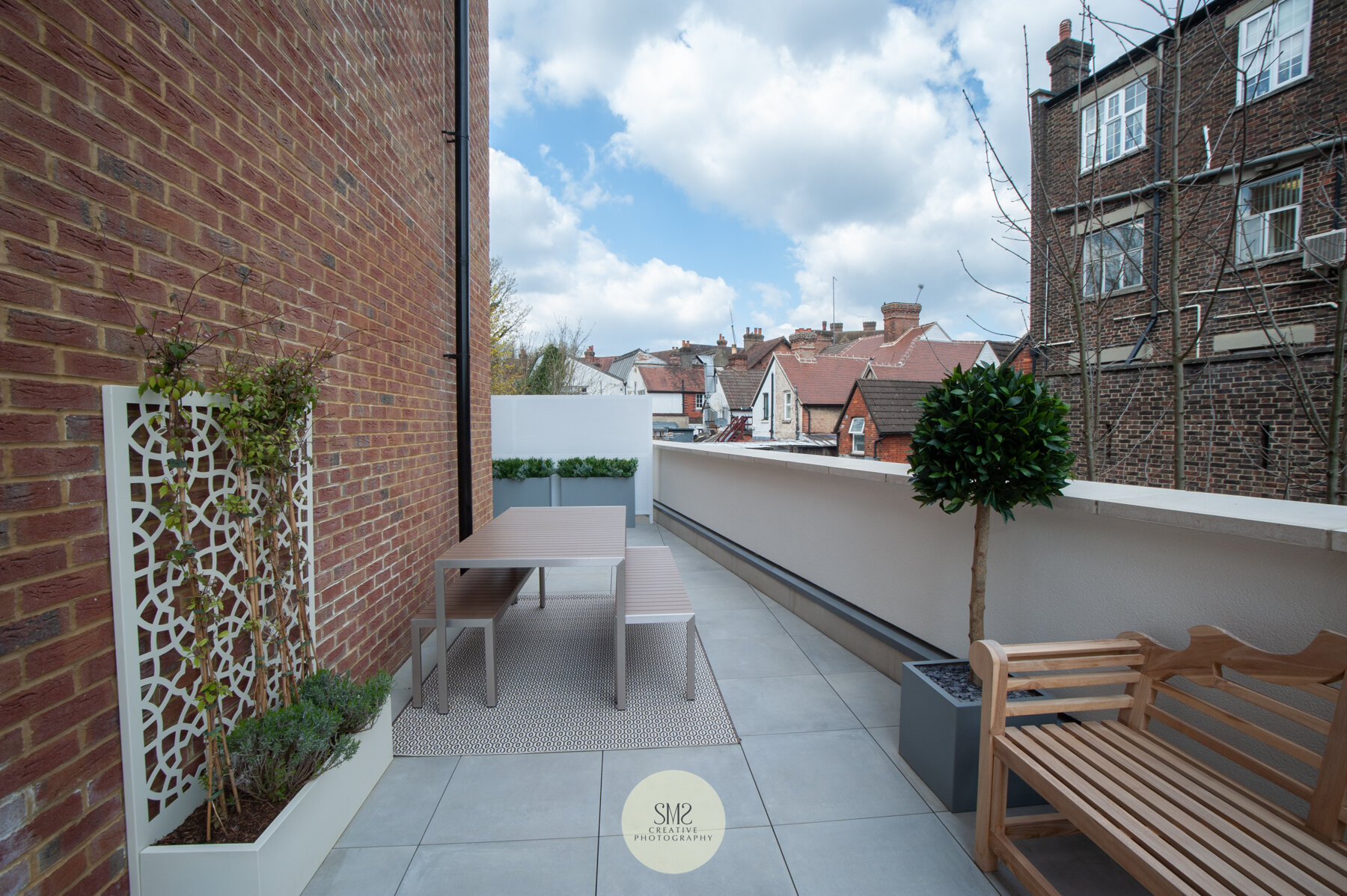  The spacious terrace to the show home. 