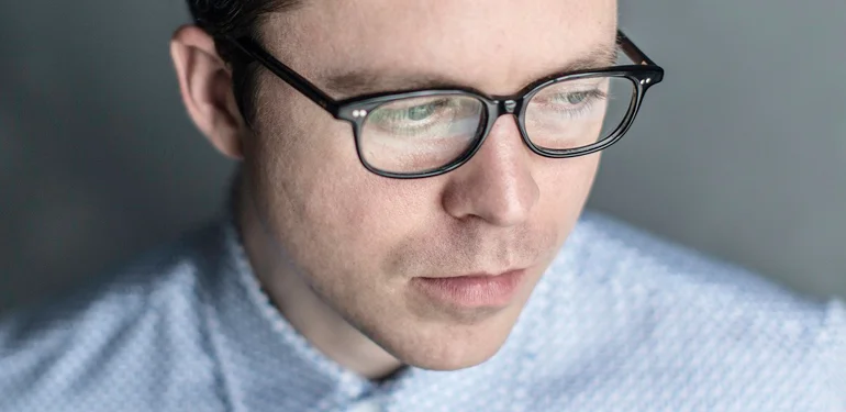 tomvek.jpg