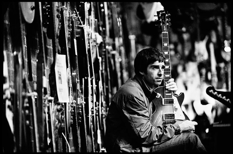 Noel-Gallagher-by-Jill-Furmanovsky.jpg