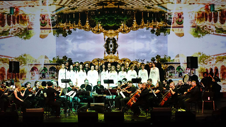 The-Orchestra-Of-Syrian-Musicians_Amsterdam017seqn_PHOTO-CREDIT_AYMAN-OGHANNA-770.jpg