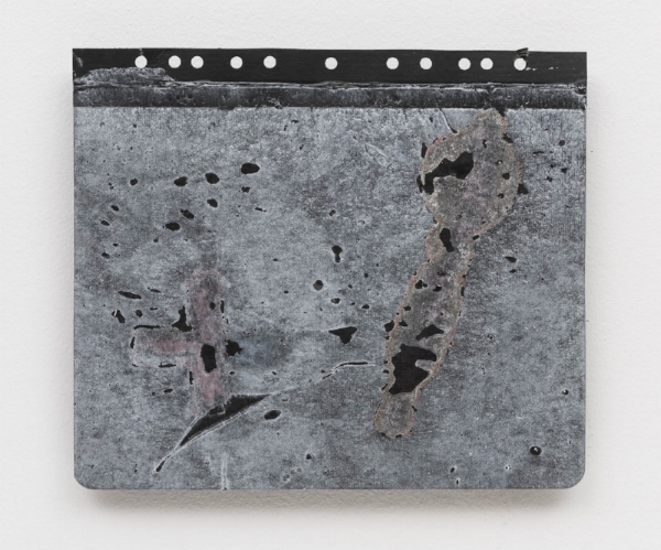Antonio Dias Sem título, 1987 acrílico s/ cartão, 25 x 29 cm Untitled, 1987 acrylic on card, 9 ⅞ x 11 7/6 inches