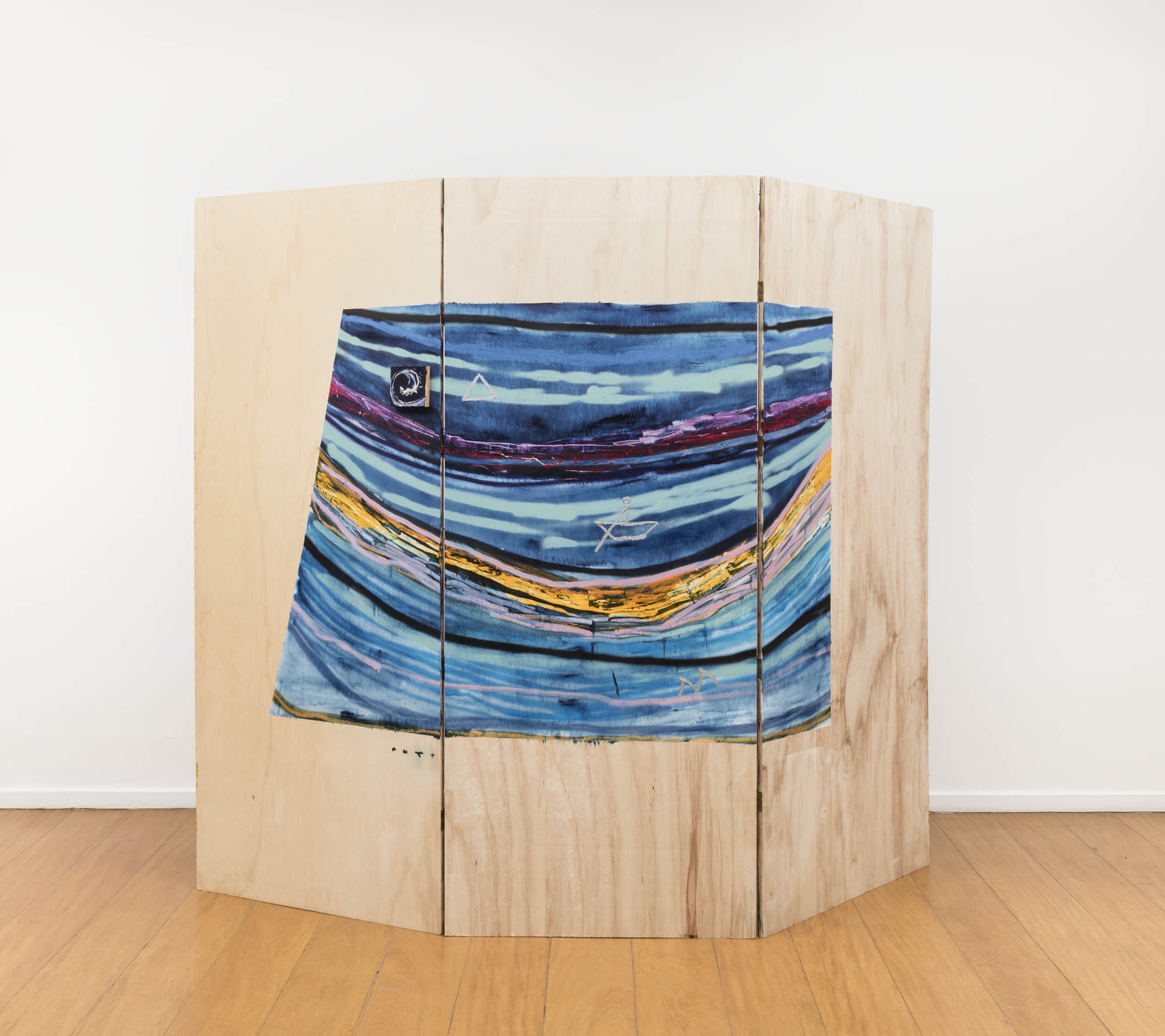 O Barqueiro/Redon | The Boater/Redon 2019 óleo e tinta spray sobre madeira, óleo sobre tela, e grafite sobre tela | oil and spray paint on wood, oil on canvas, and graphite on canvas dimensões variáveis (três peças de 190 x 78 cm e duas pinturas) | variable dimensions (three pieces of 190 x 78 cm and two paintings)