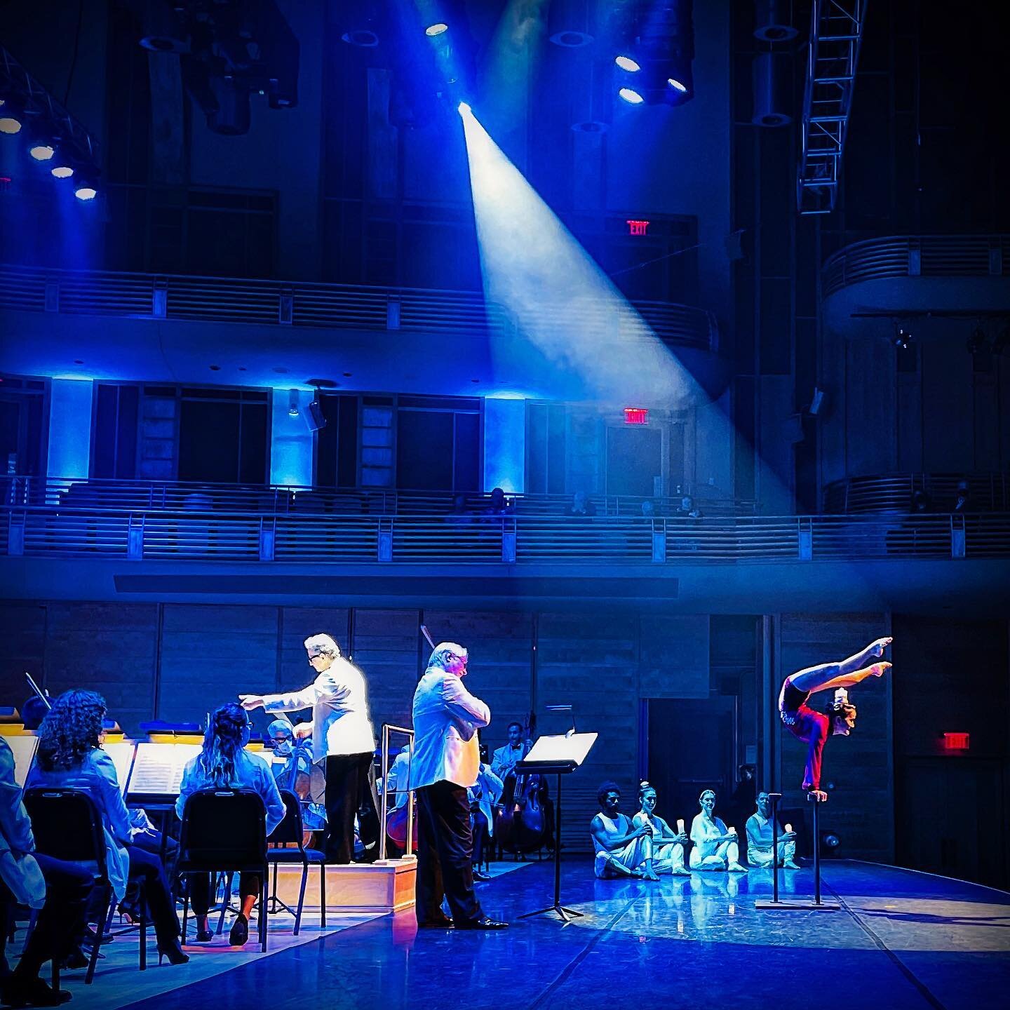 We are back on stage with the @baltsymphony this weekend 🎻 with a new Cirque Dances concert. Featuring Maestro Jack Everly and his celebratory selections of music originally composed for dance and opera and now for Circus 🎪 
Link in bio for more in