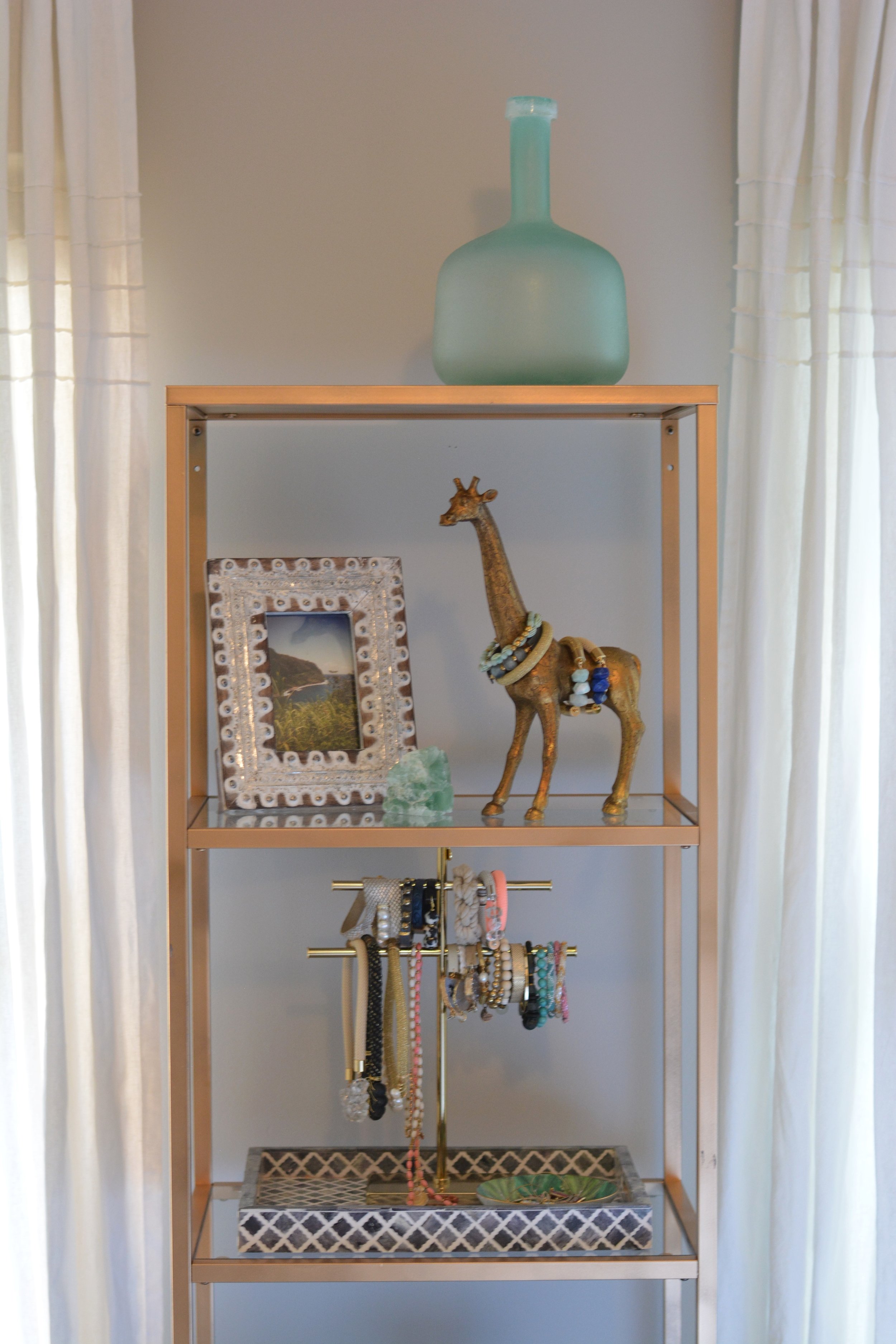 Jewelry station, what every girl needs!
