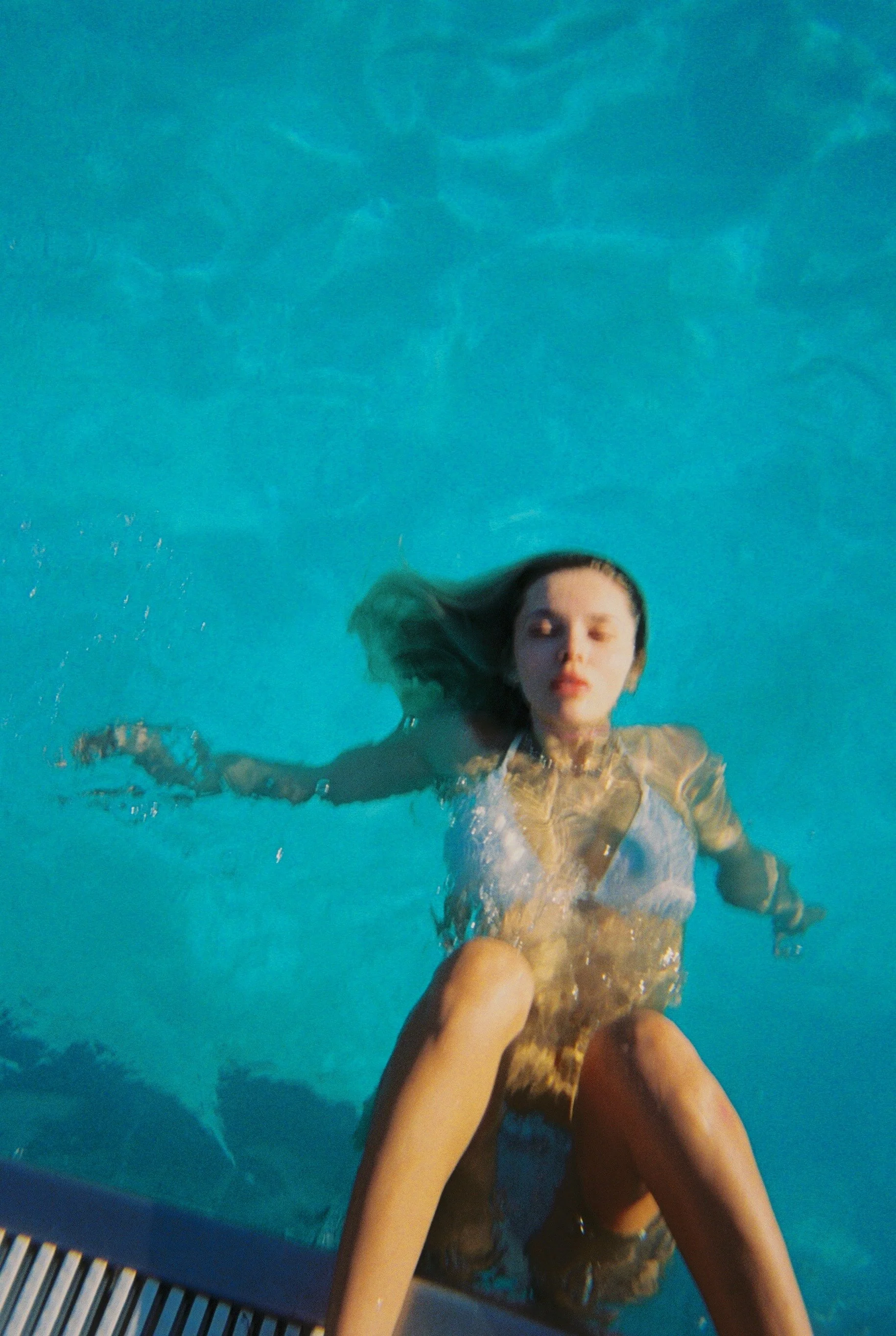 R1-04742-0004-min.jpg