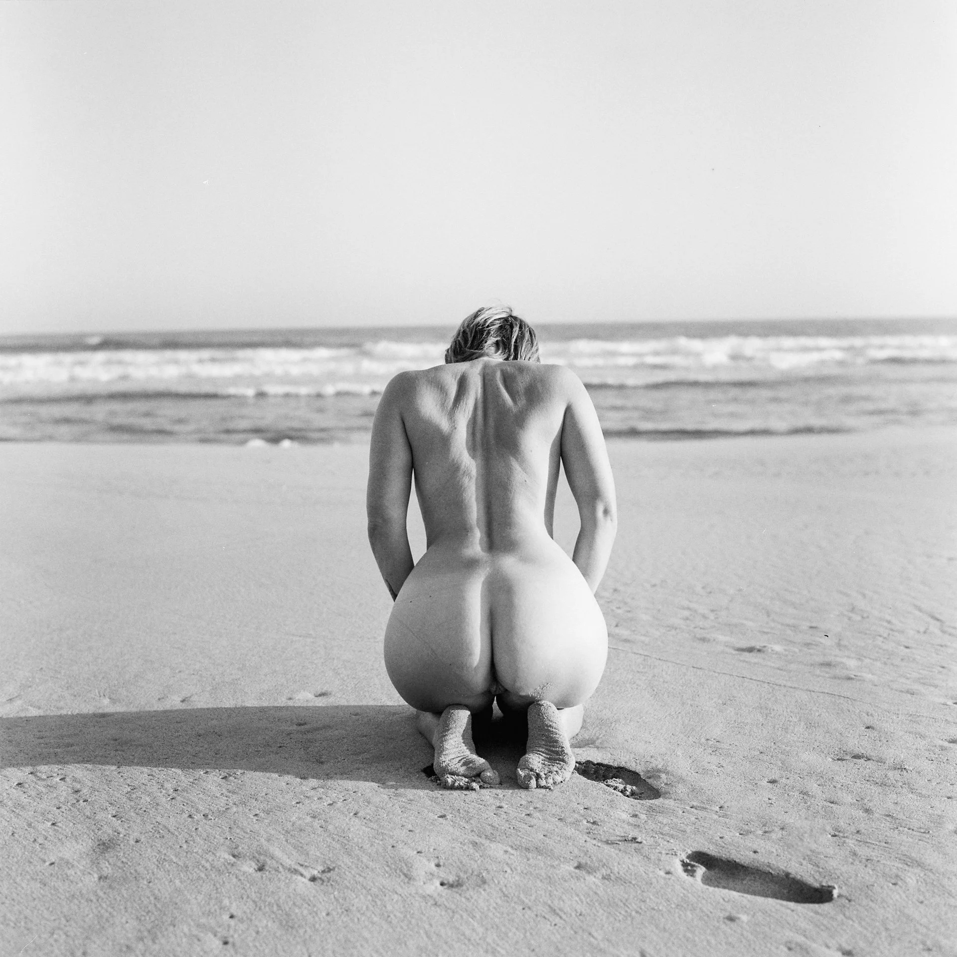beach_girl_by_daniellbohnhof_12.jpg