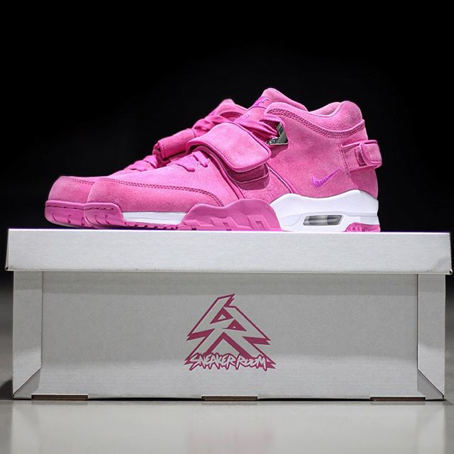 sneaker room breast cancer