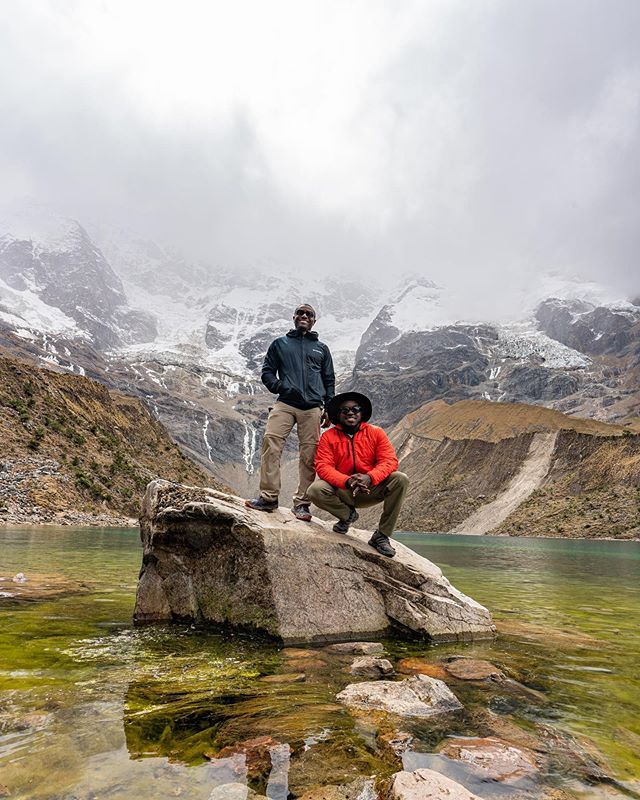 LAKE HUMANTAY
At 4000 meters altitude this lake is breath-taking, literally. 
Turquoise waters at the bottom of an enormous glacier. 
After a long horse ride uphill we finally made it. 📷 @im_jasonanthony .
.
.
.
.
#Peru #VisitPeru #SonyAlpha #BeAlph