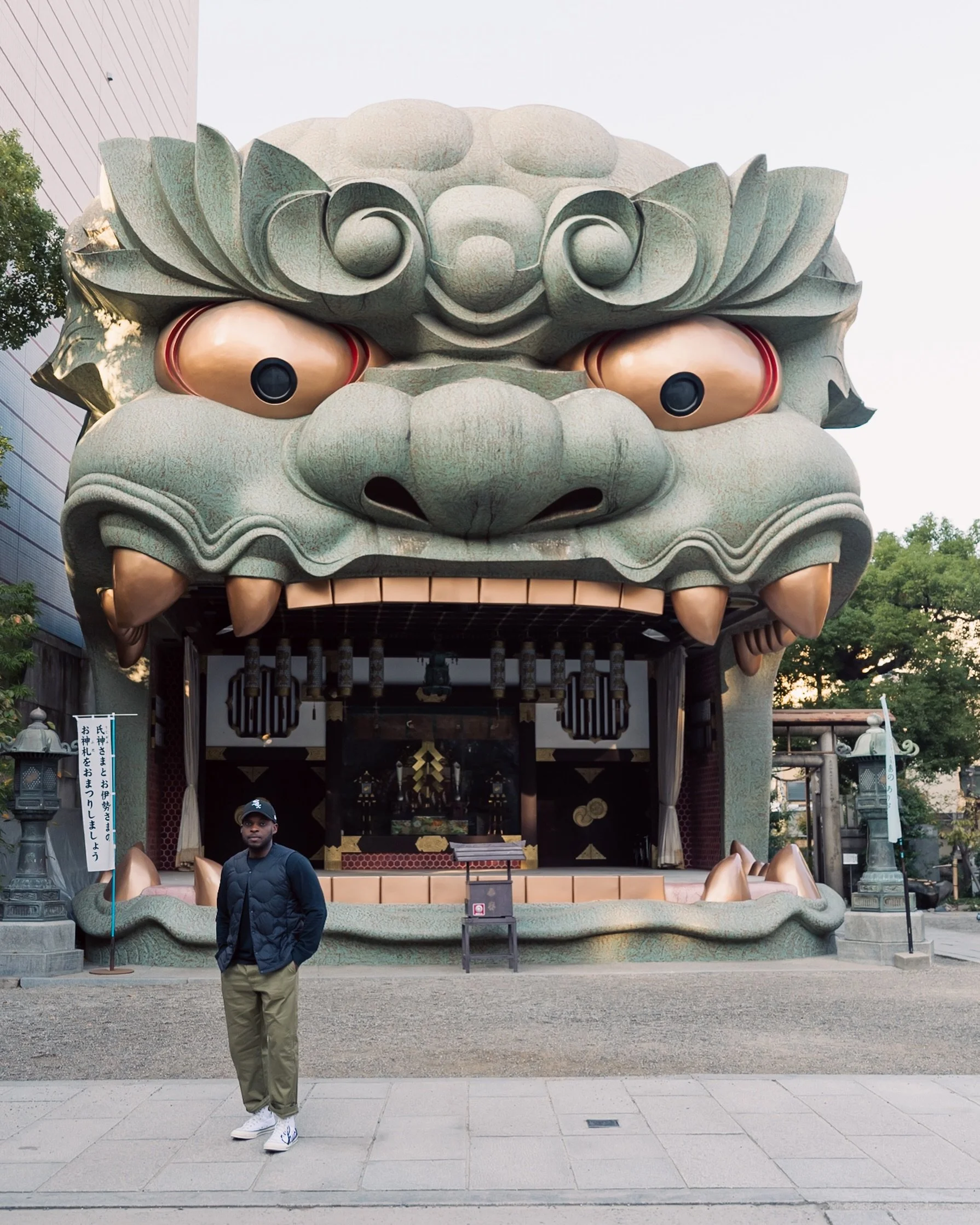 In another life, I might&rsquo;ve been a samurai like Yasuke.

📍Namba Yasaka Jinja, Osaka. The shrine&rsquo;s giant lion head is believed to swallow bad luck and ward off evil spirits.

One of my favorite spots in Japan.

#Osaka #Japan #NambaYasakaJ