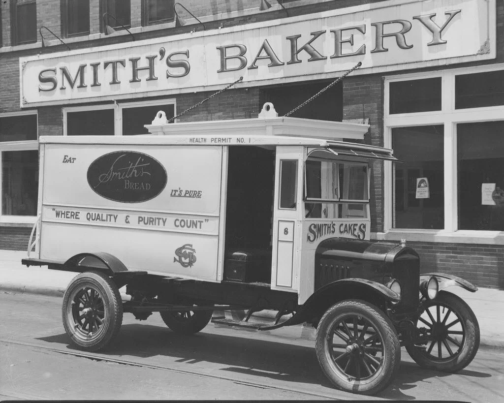 smiths-bakery-truckjpg-5ef1ed40f1bd93ac.jpg