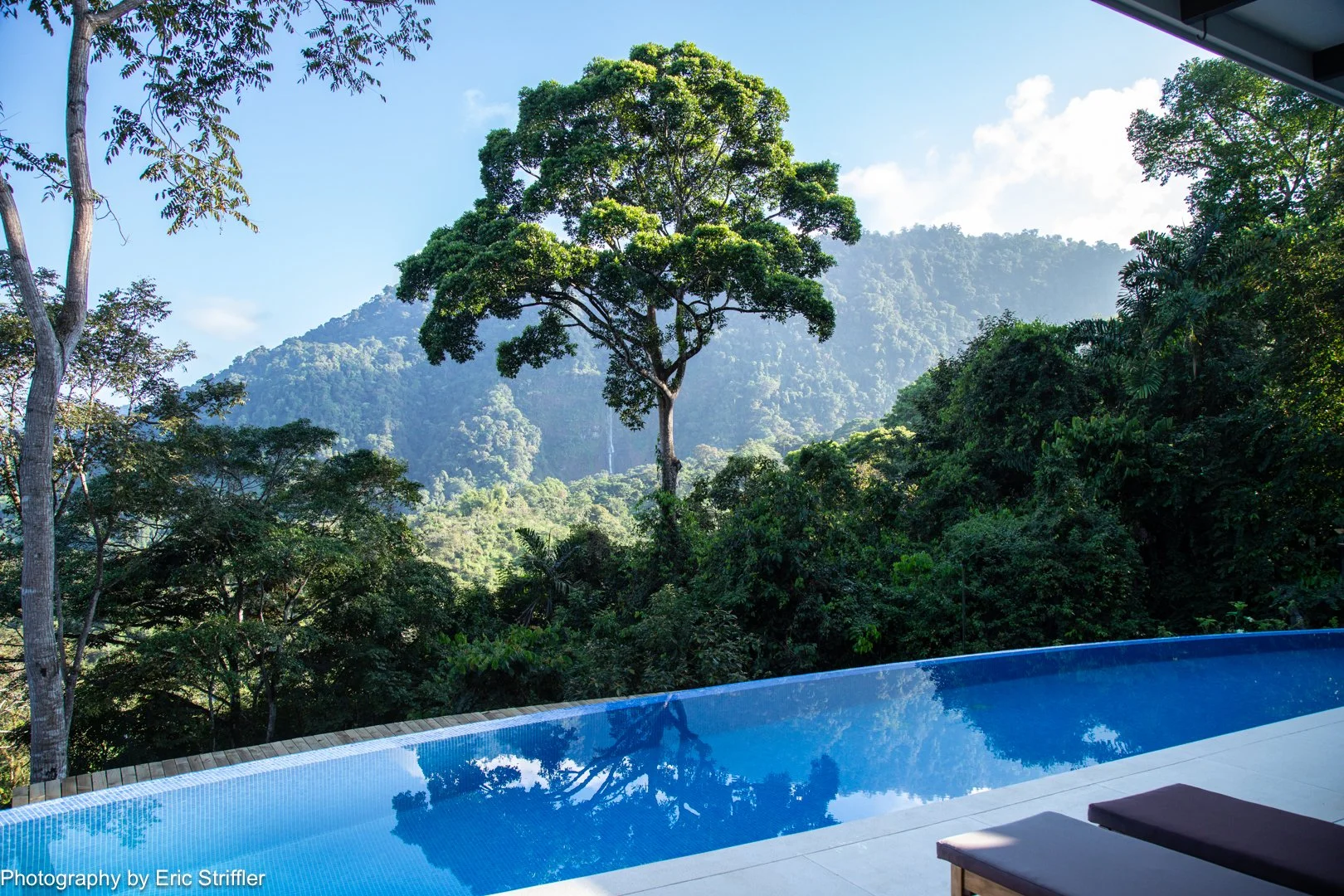 The mesmerizing view from the yoga center at Vajra Jahra.