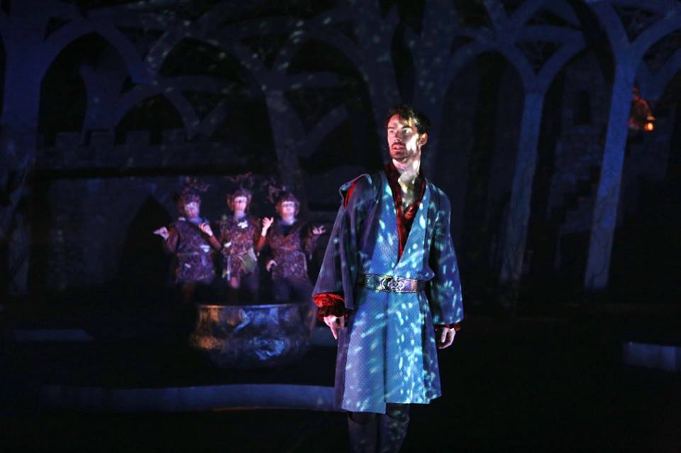 Production photo of Skidmore's Fall 2015 main stage production of Macbeth. Photo taken by Sue Kessler, courtesy of the Skidmore theater department.