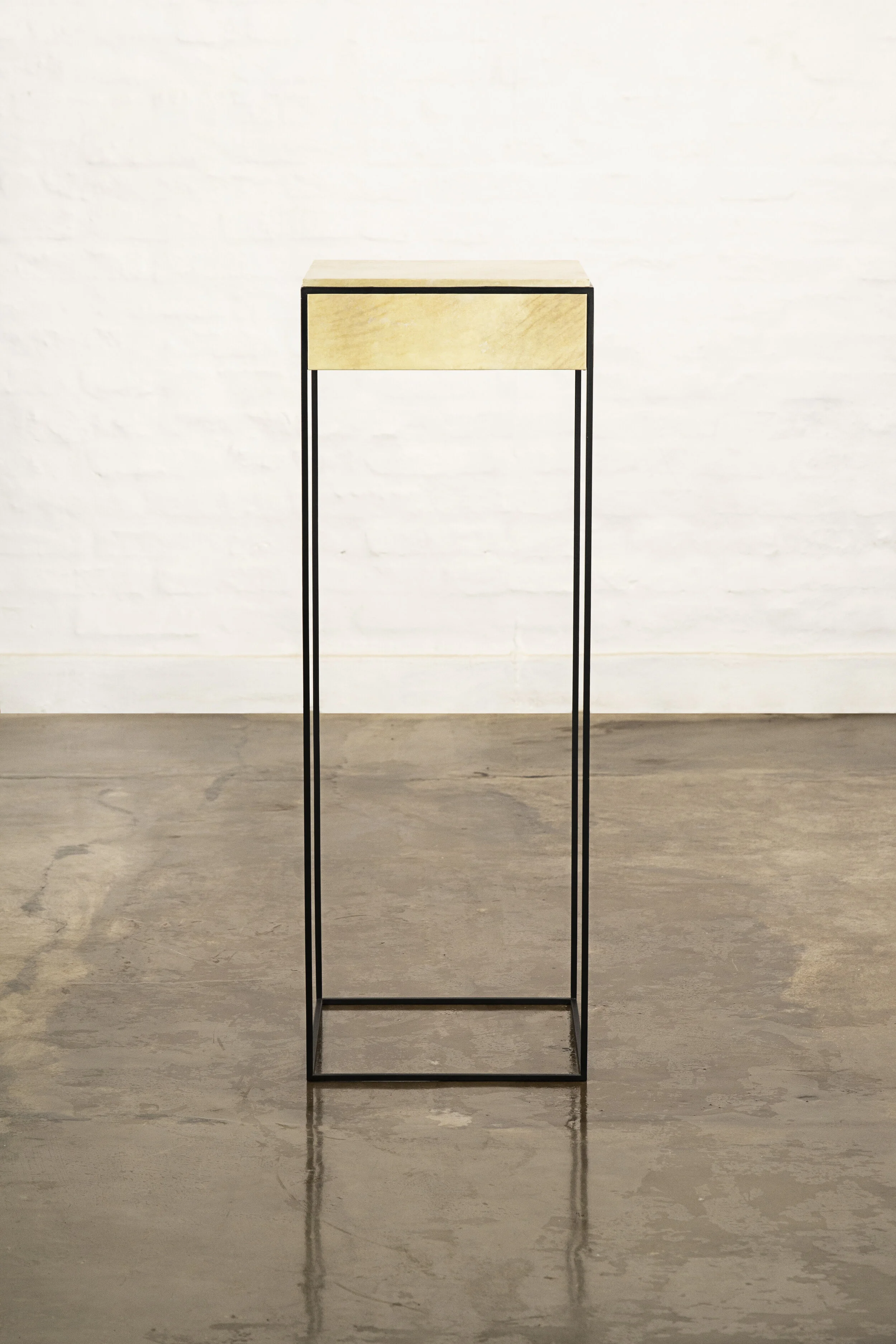 02_Marcello Table.jpg