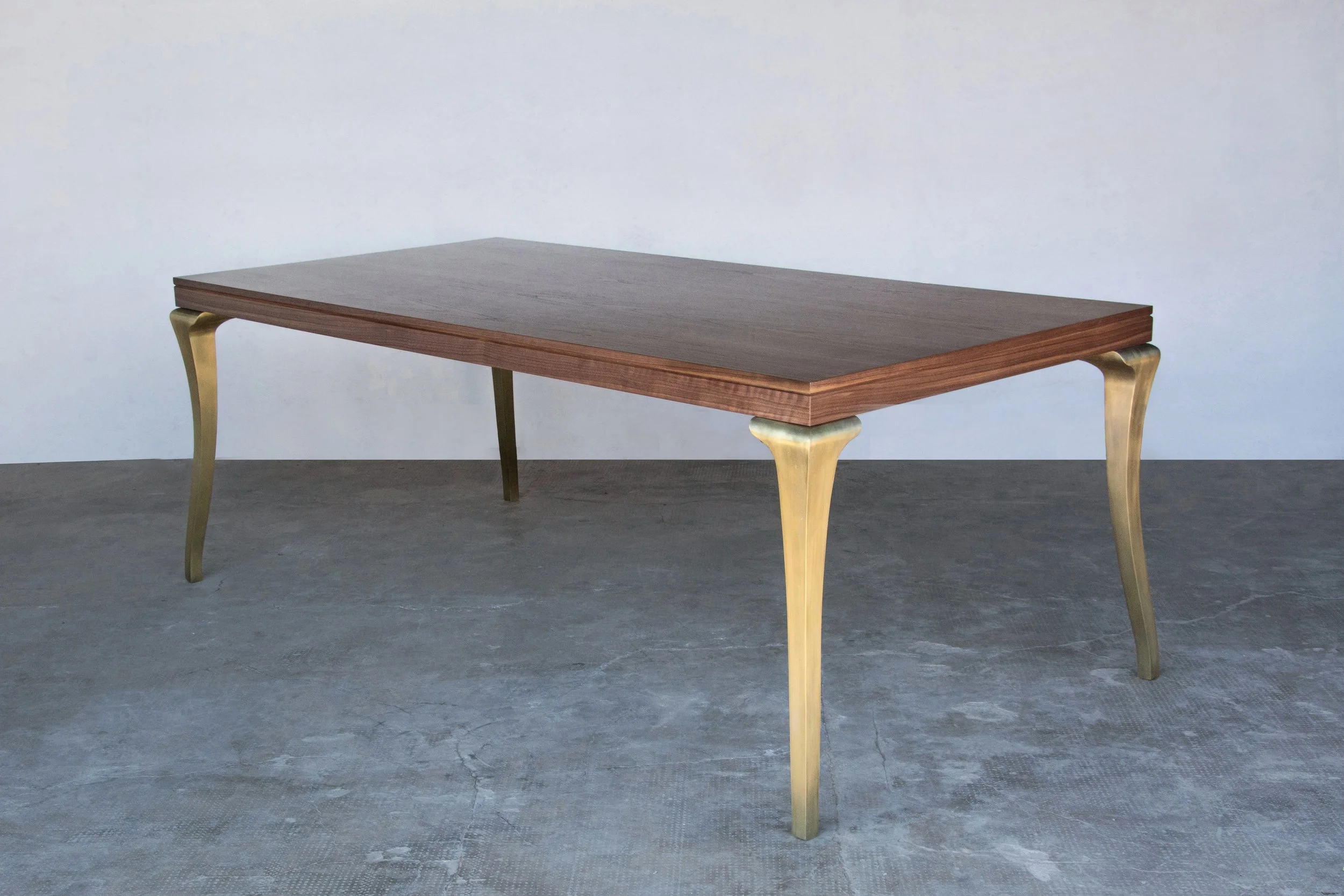 03 Enzio Dining Table by Costantini.jpg