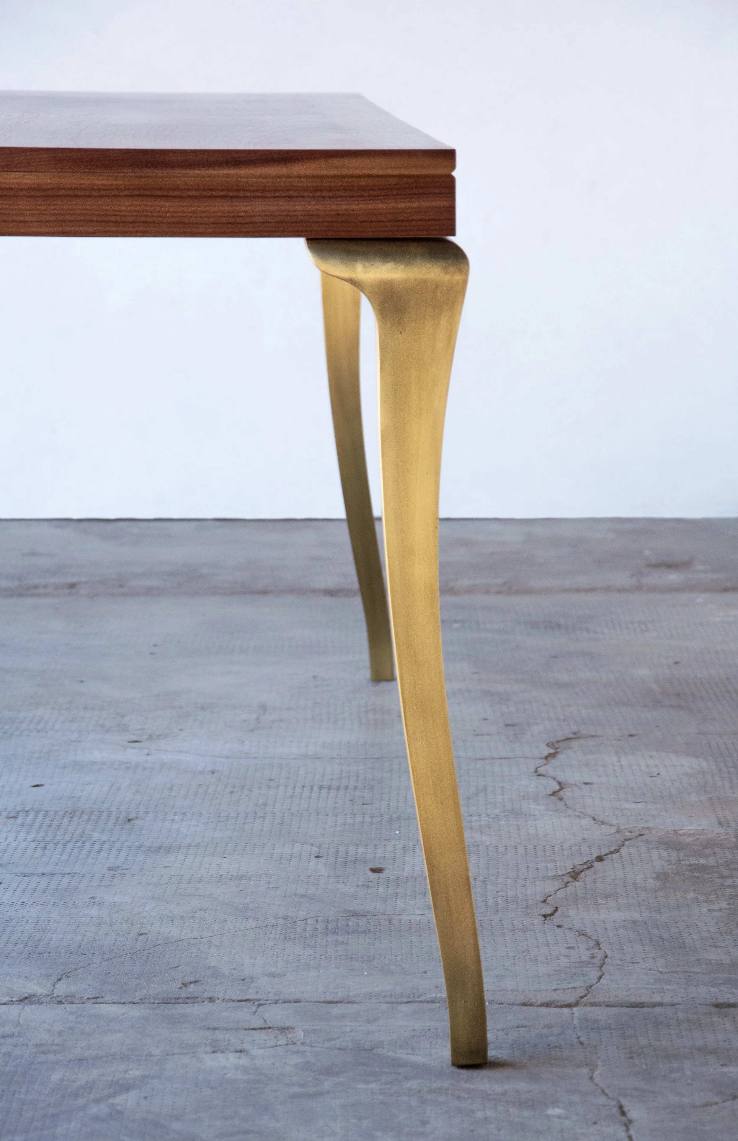 06 Enzio Dining Table by Costantini.jpg