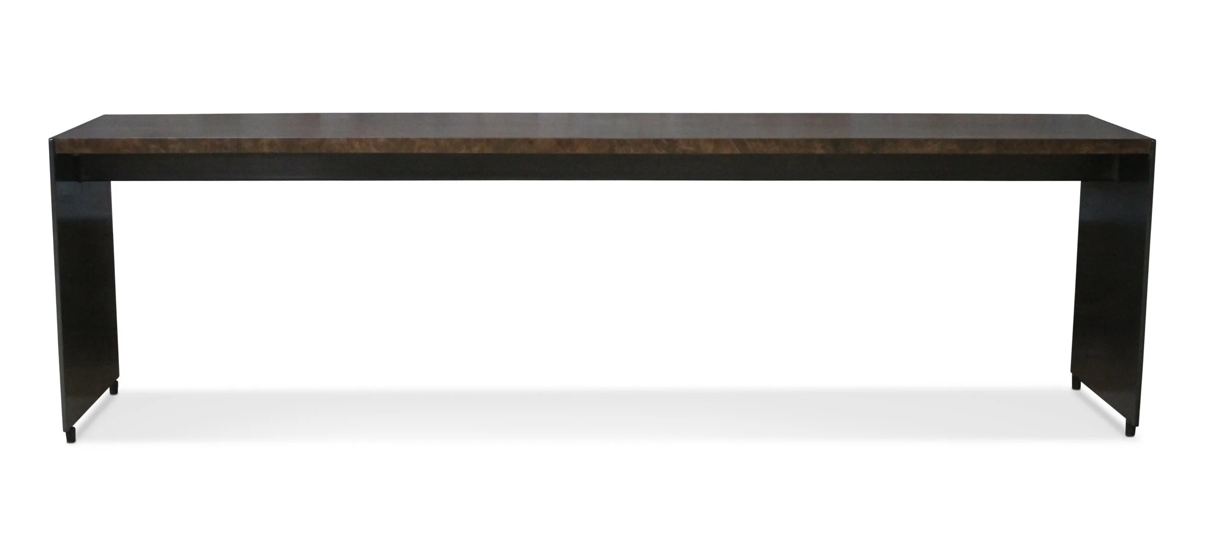 01 Vinn Table by Costantini.jpg