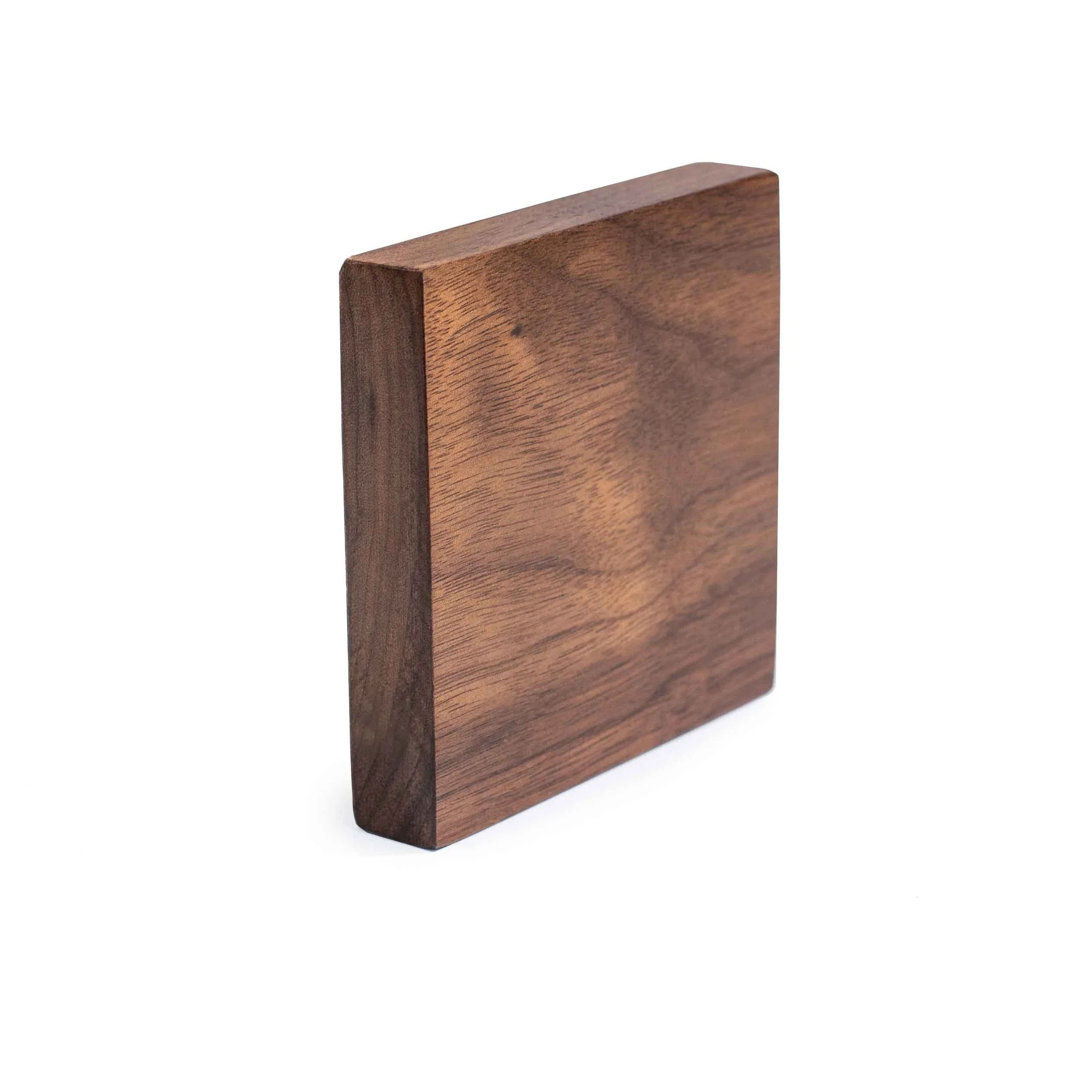 01-Walnut-By-Costantini.jpg