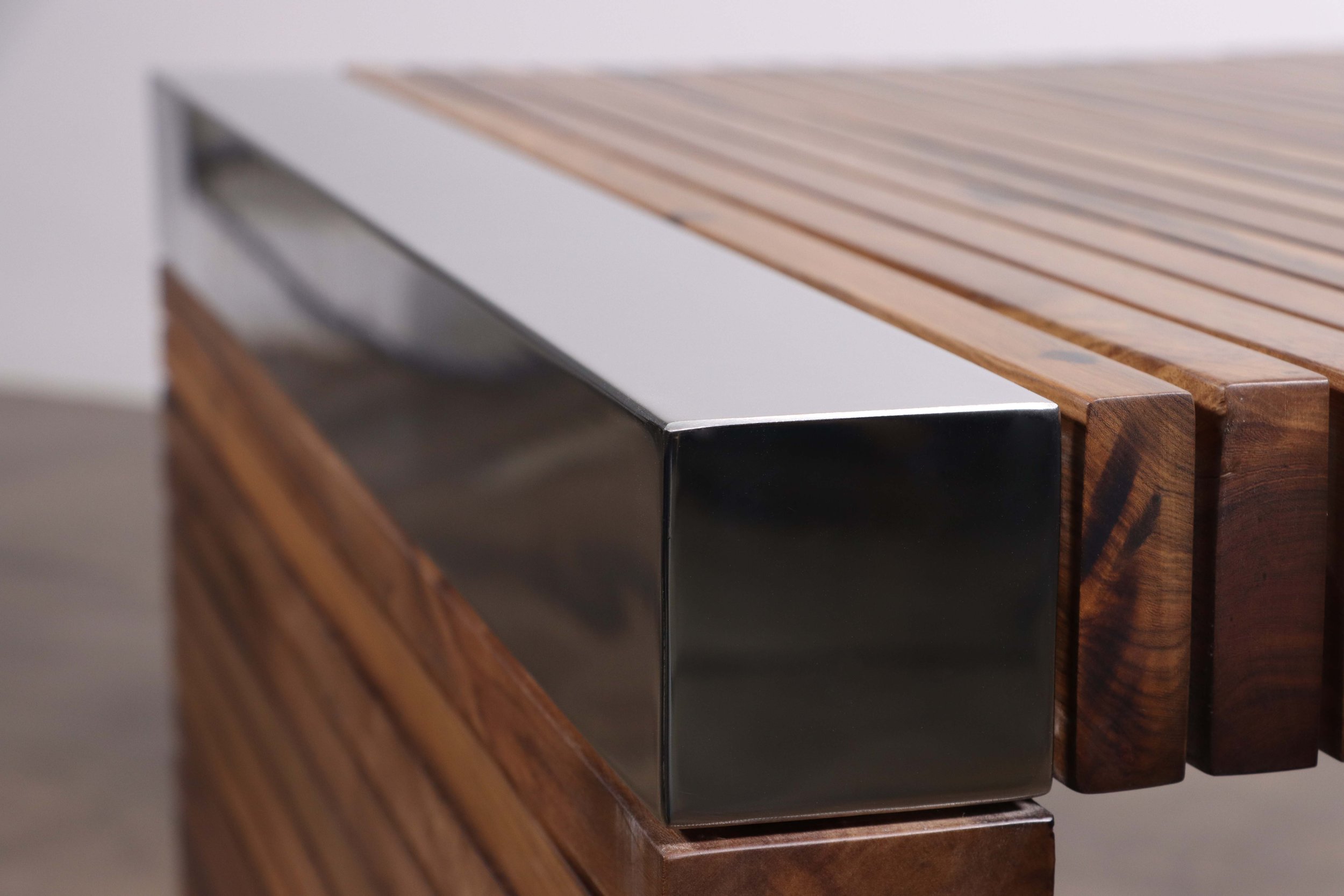 05_Argilla Table_by_Costantini.JPG