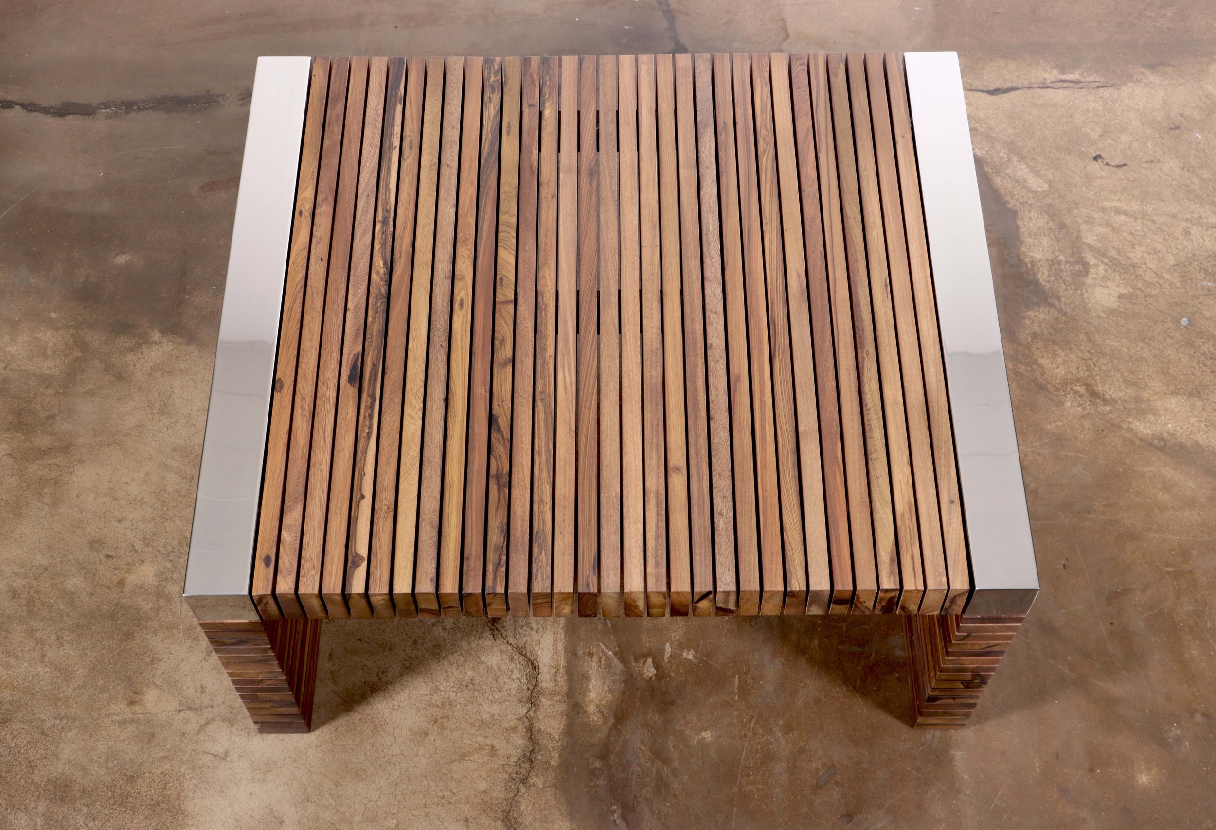 03_Argilla Table_by_Costantini.JPG