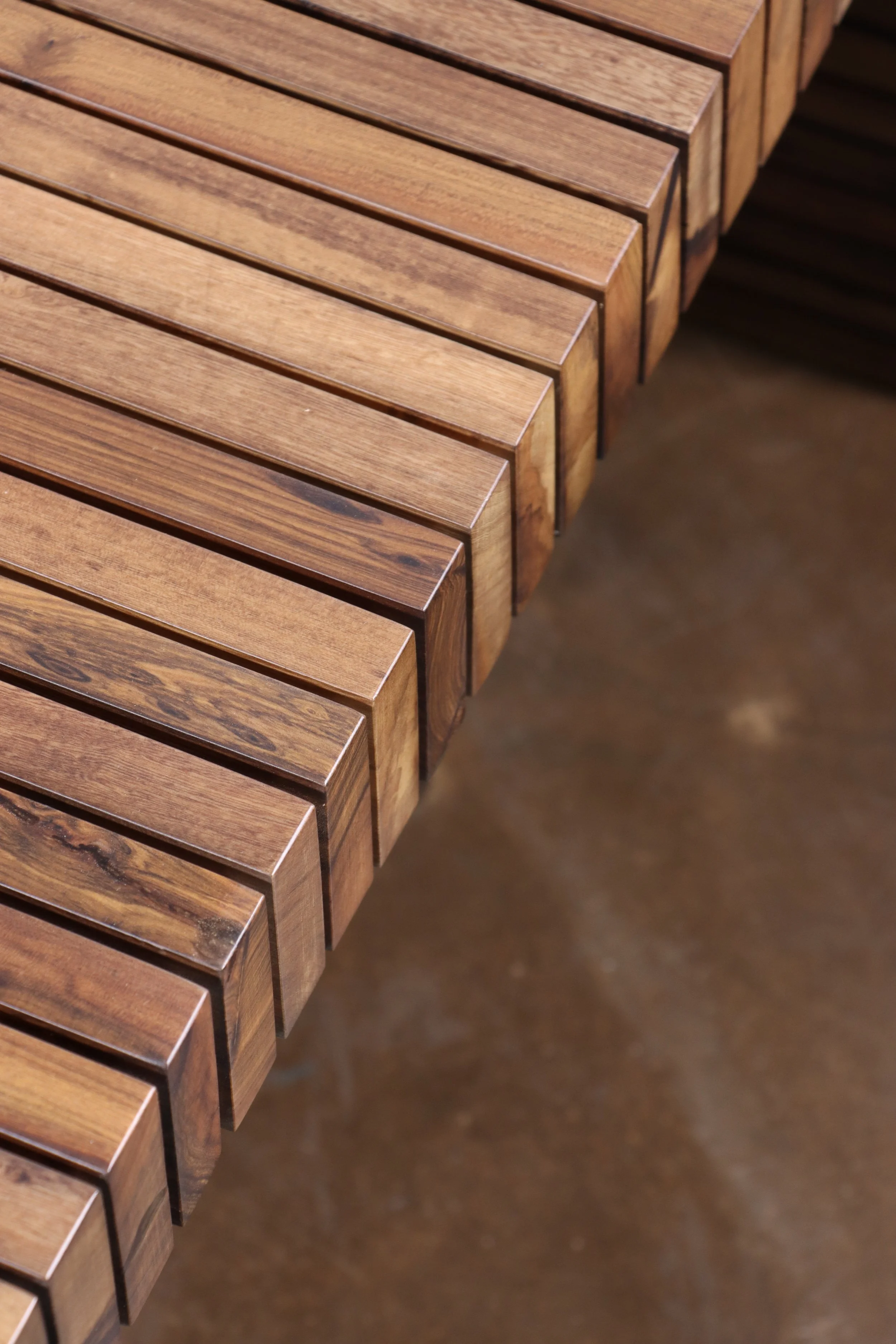 13_Argilla Table_by_Costantini.JPG