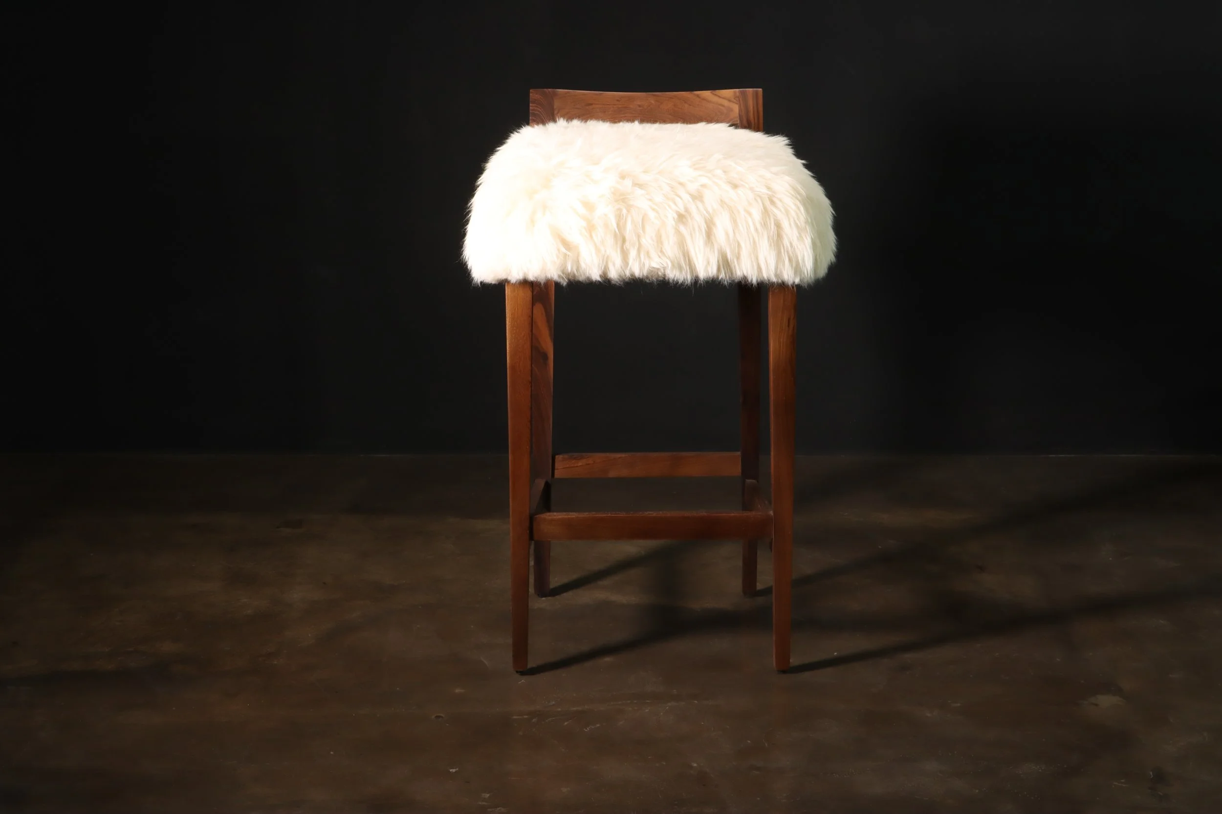 04 Umberto Stool in Sheepskin by Costantini.JPG