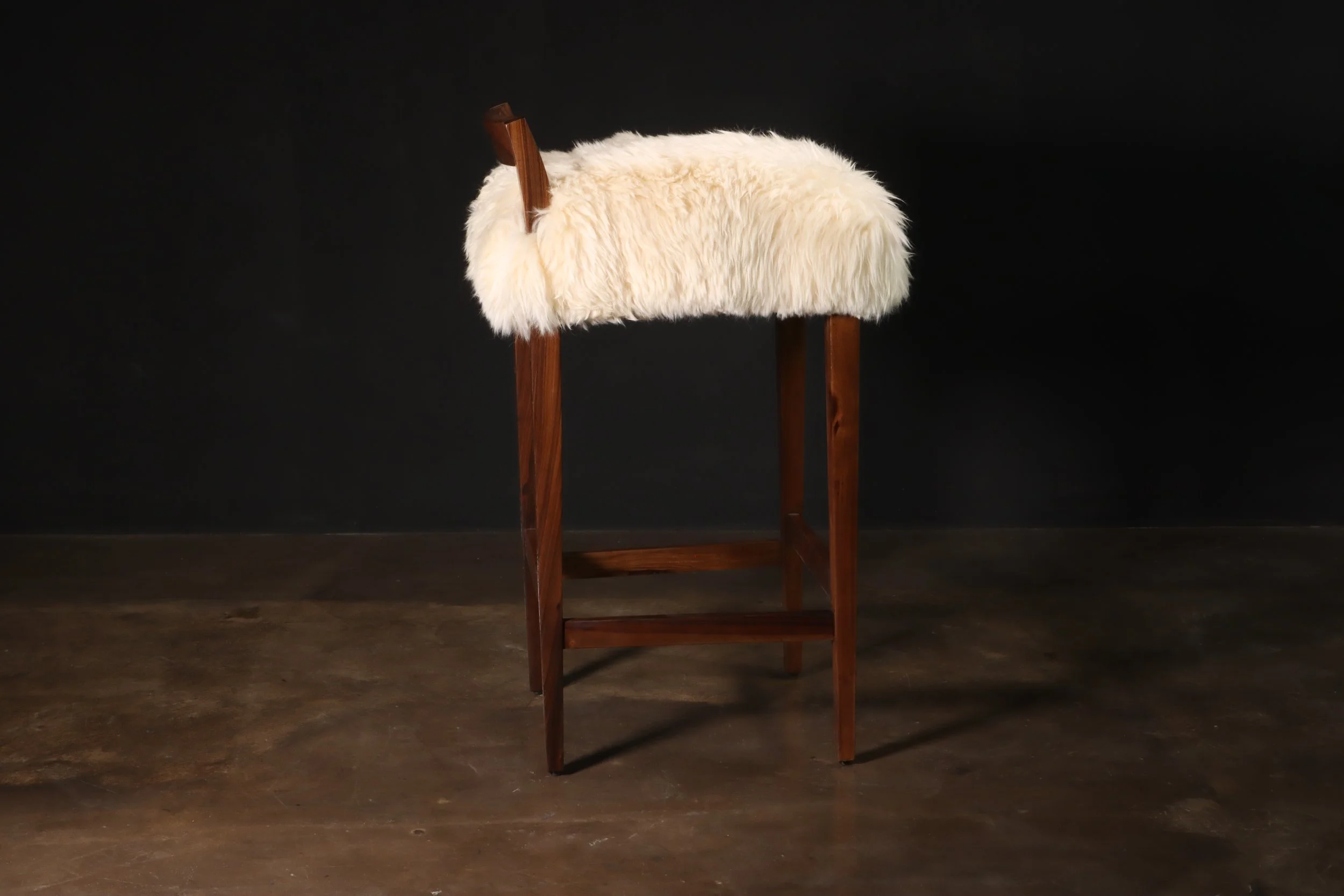 02 Umberto Stool in Sheepskin by Costantini.JPG