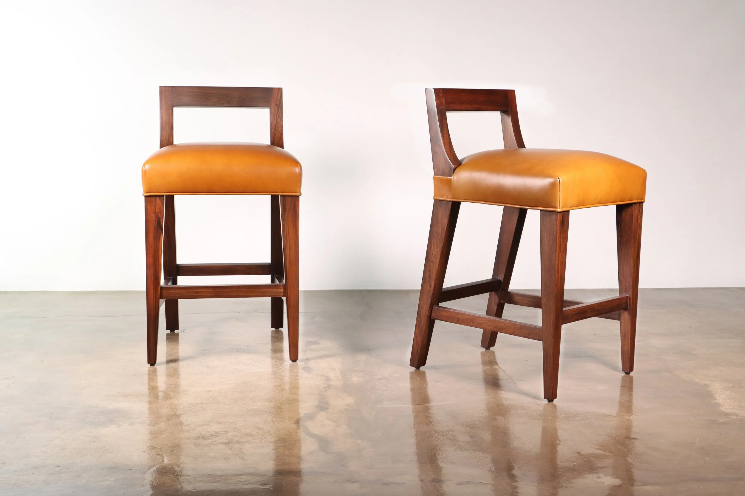 Ecco Stool by Costantini 11.JPG