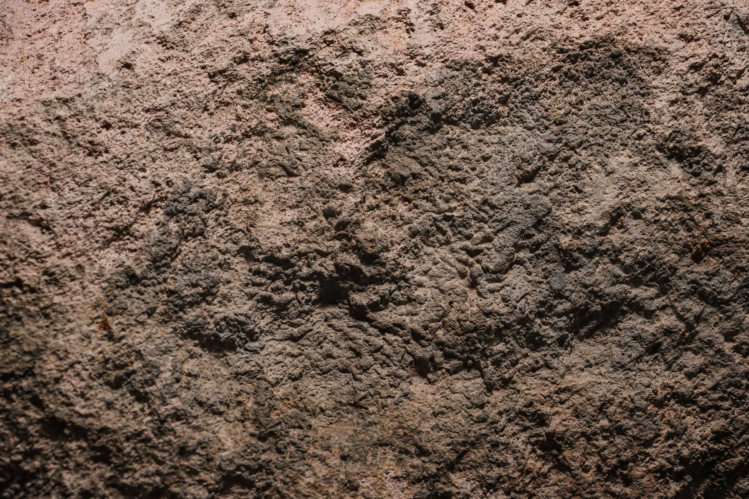 Fortezza Stone and Iron Bench from Costantini 05.jpg