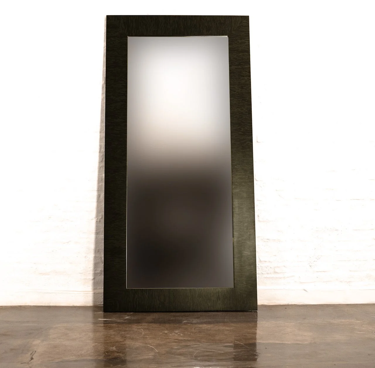 02 Desdemona Black Maple Mirror from Costantini Design copia.jpg