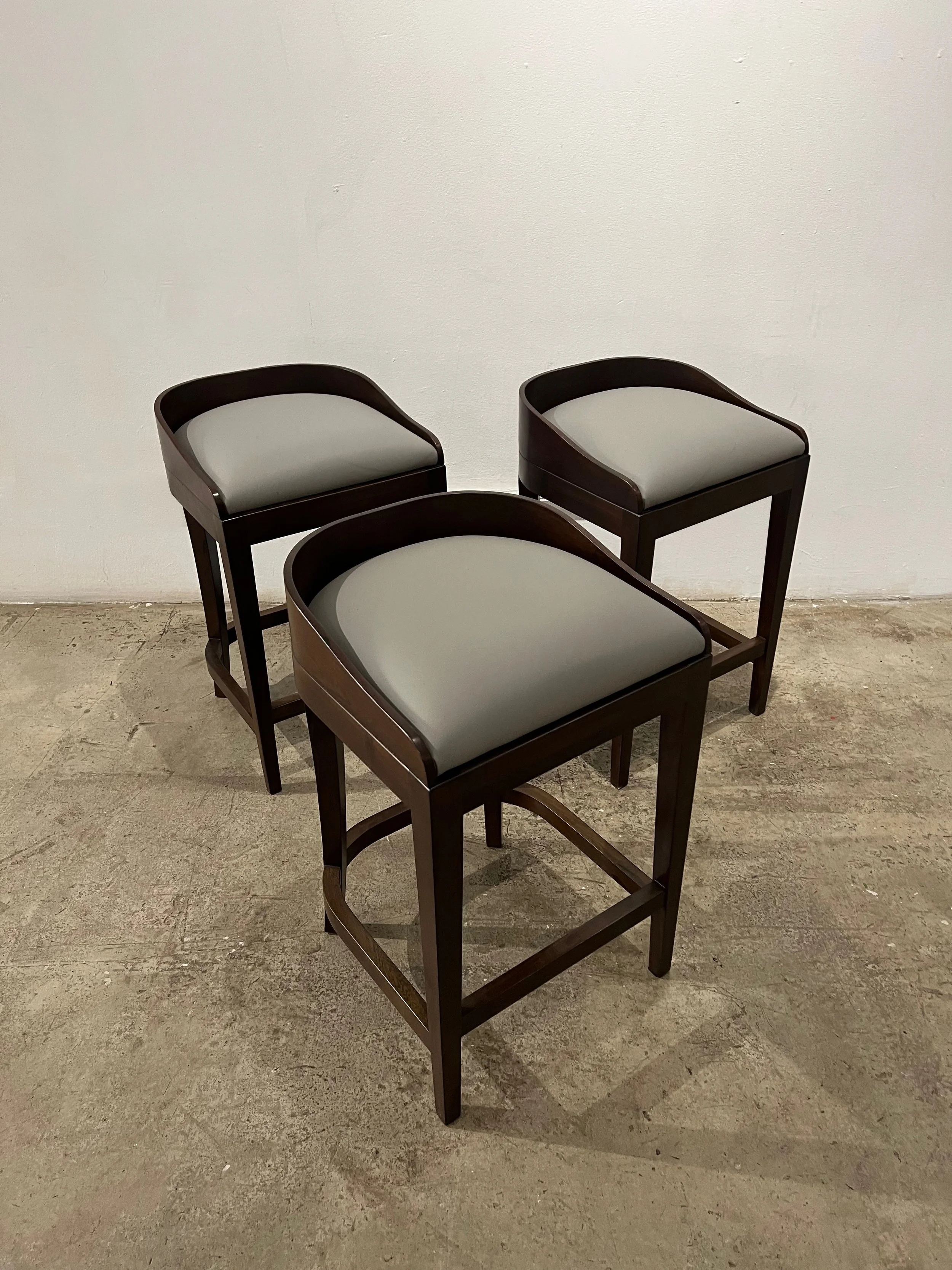 Pia Stool in Gray Leather 01.jpeg