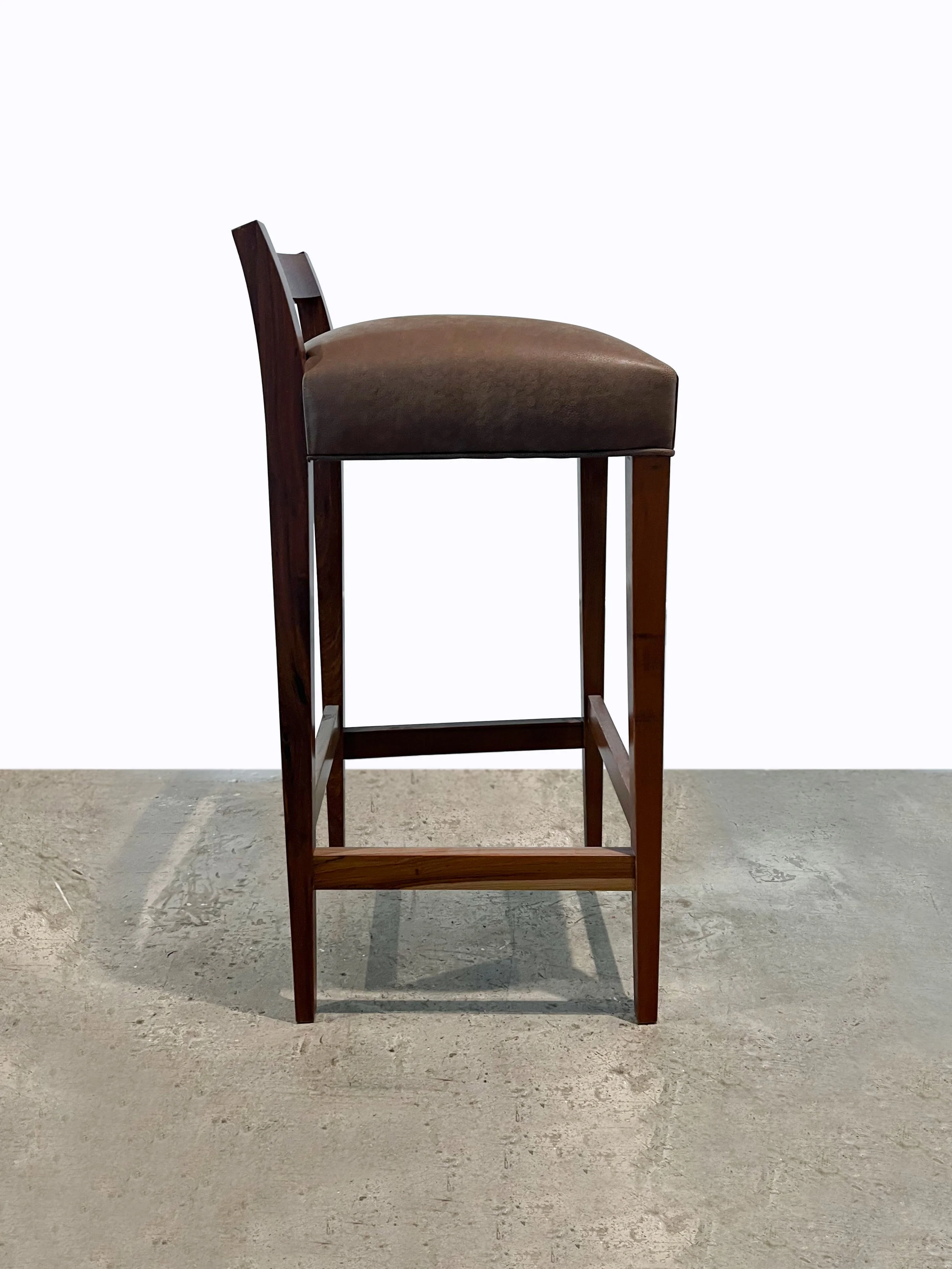 Umberto Stool by Costantini 02.jpg